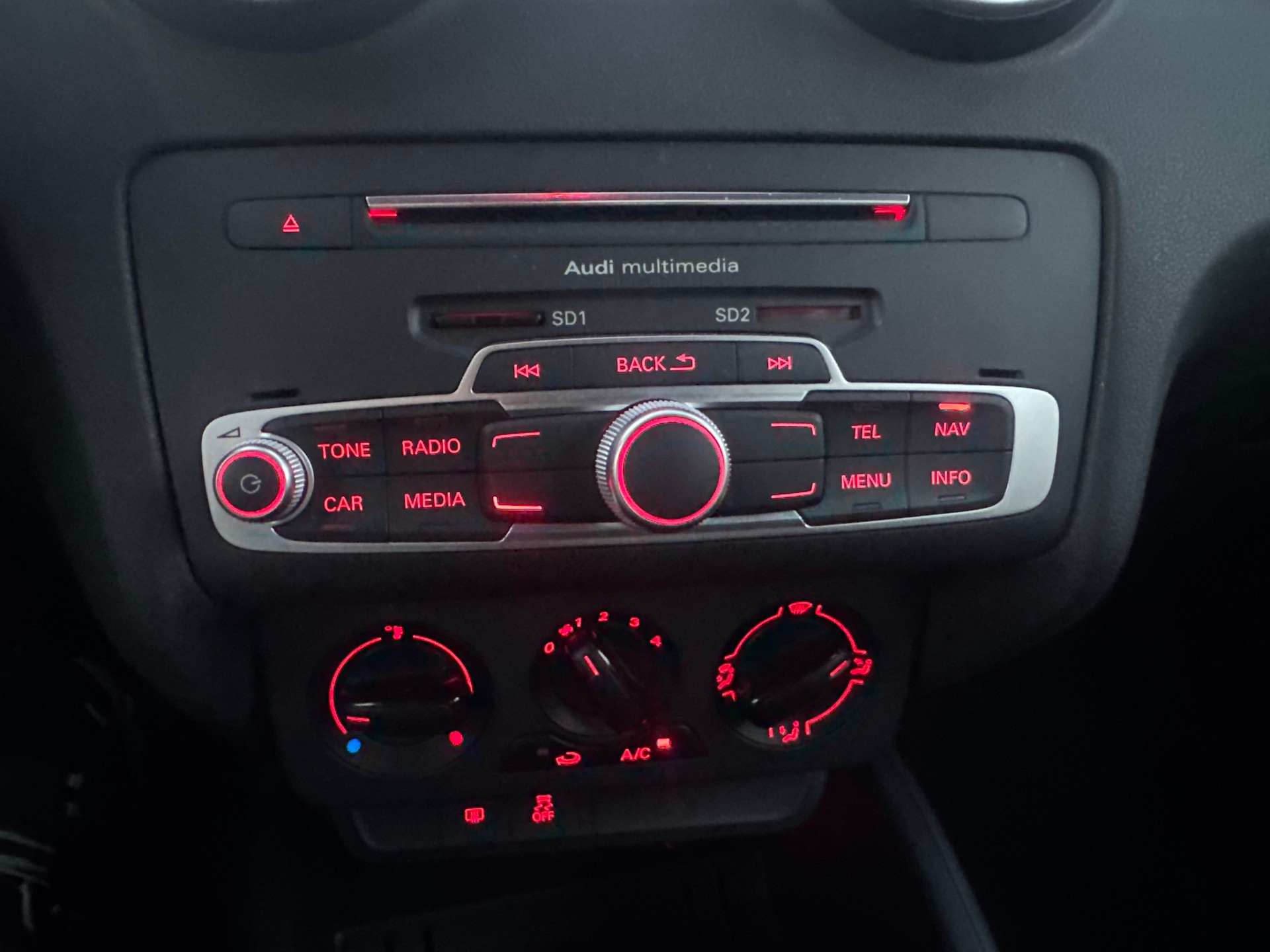 AUDI A1 Sportback 1.0 TFSI-image-14