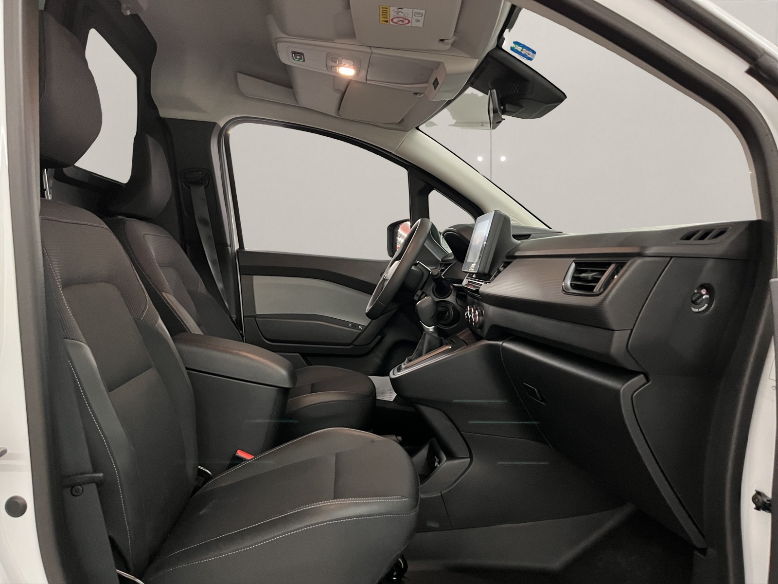 RENAULT Kangoo Van 1.3 TCe 130 Extra-image-12