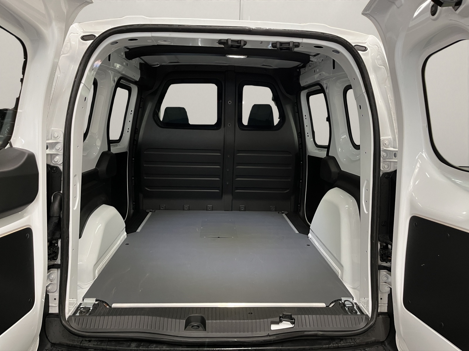 RENAULT Kangoo Van 1.3 TCe 130 Extra-image-14