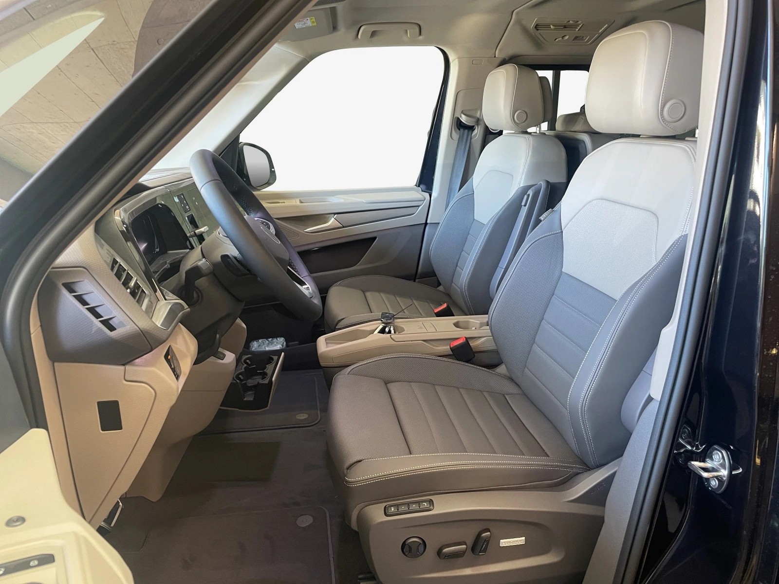 VW Multivan 1.5 eHybrid Style Lang 4Motion DSG NP. 106'000.--image-2