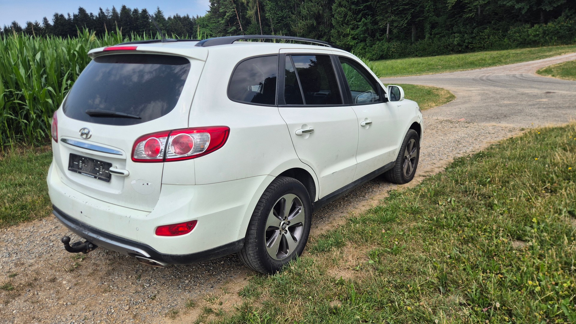 HYUNDAI Santa Fe 2.2 CRDI Style 4WD Automatic-image-2