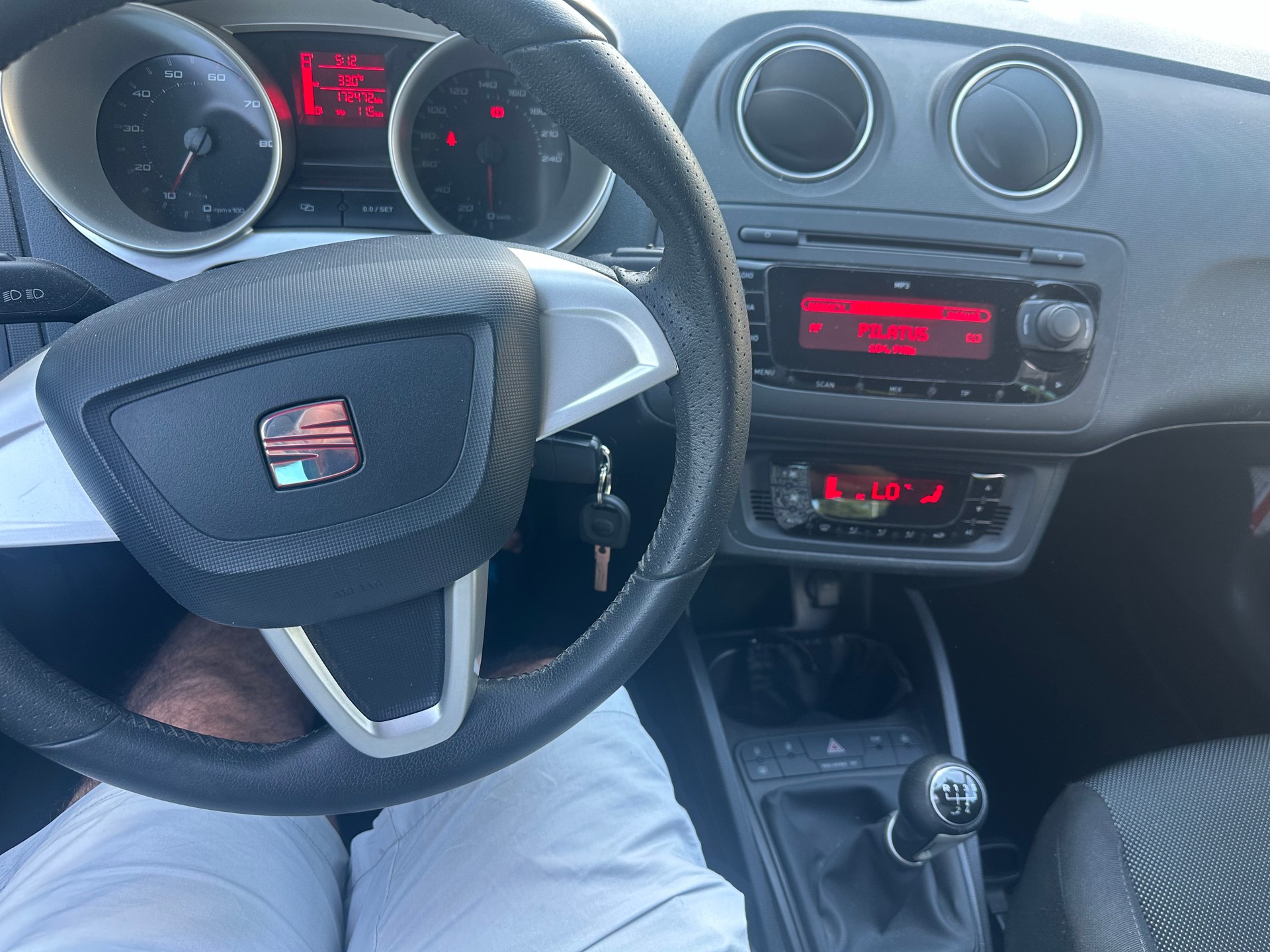 SEAT Ibiza 1.6 Stylance-image-10