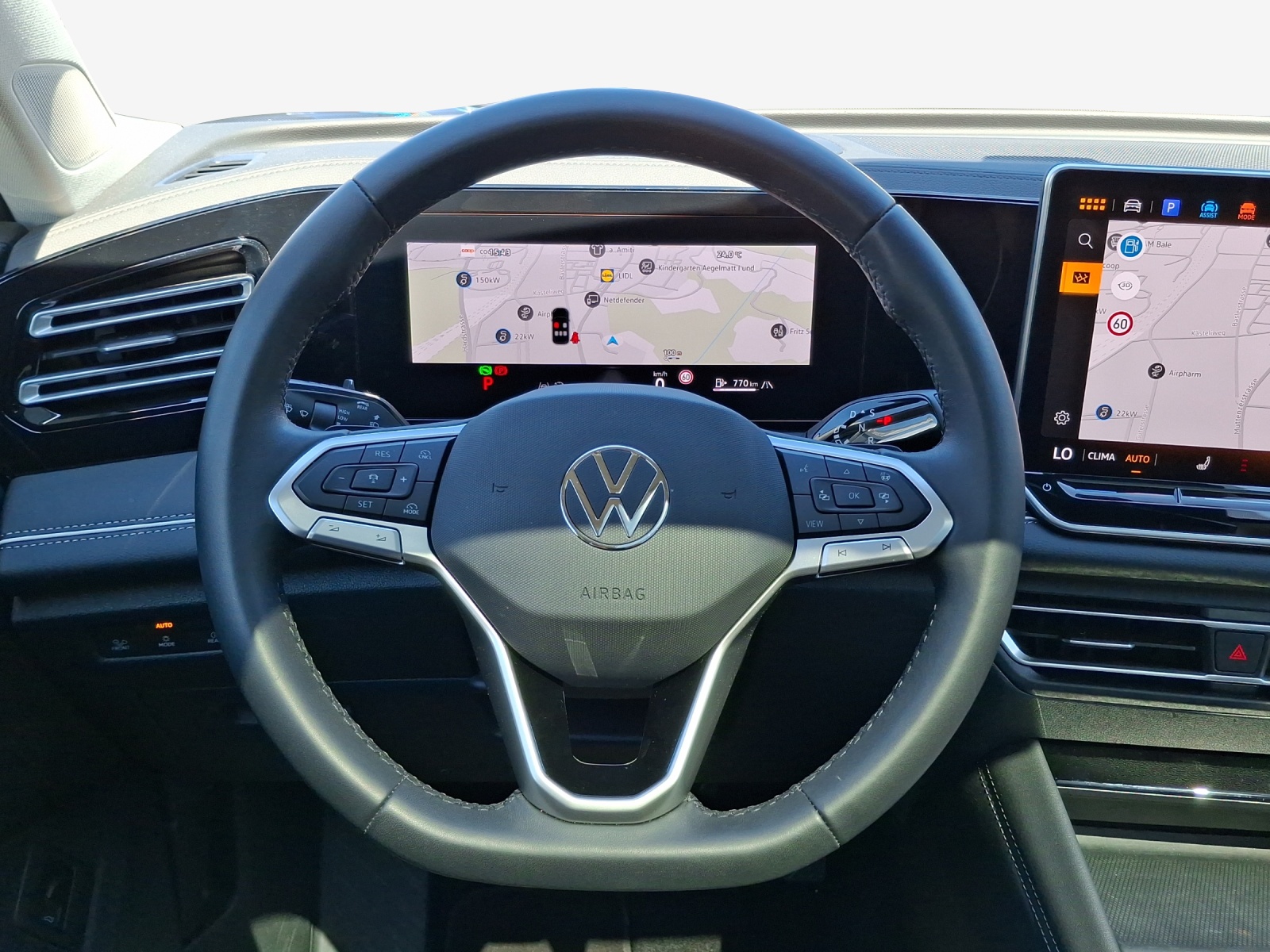 VW Tiguan 2.0 TSI DSG Elegance 4Motion-image-11
