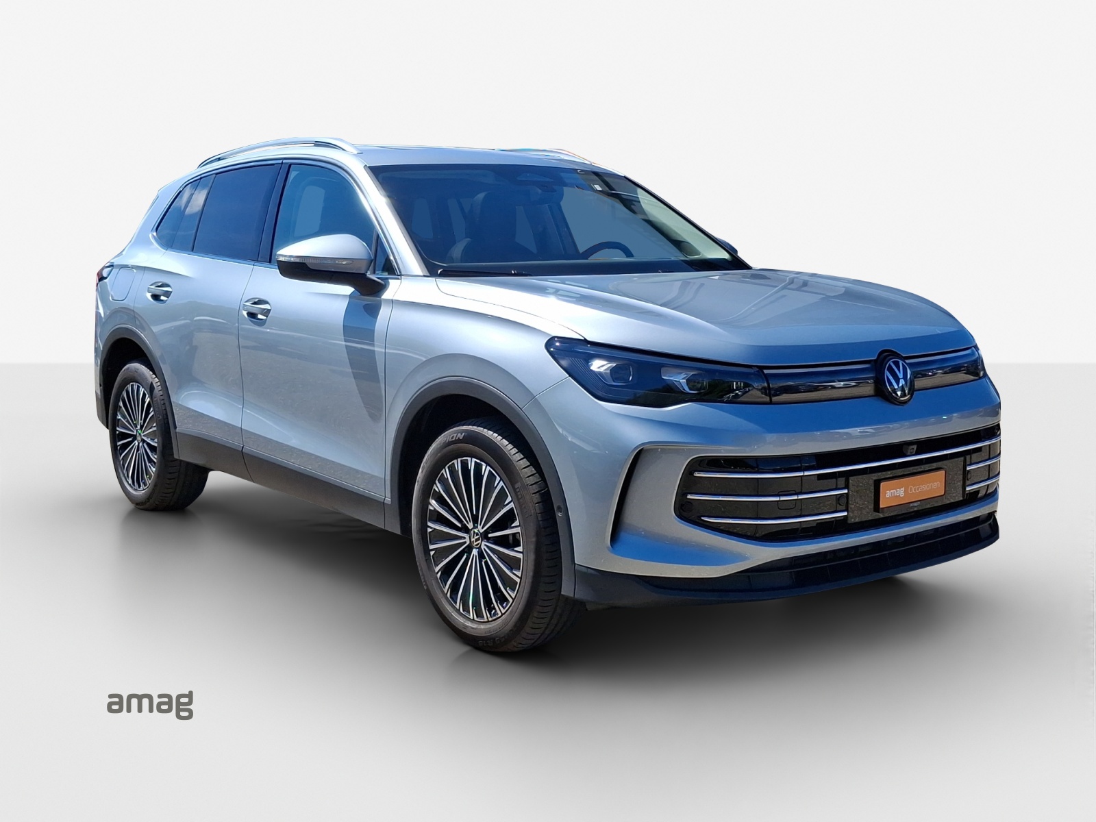 VW Tiguan 2.0 TSI DSG Elegance 4Motion-image-5