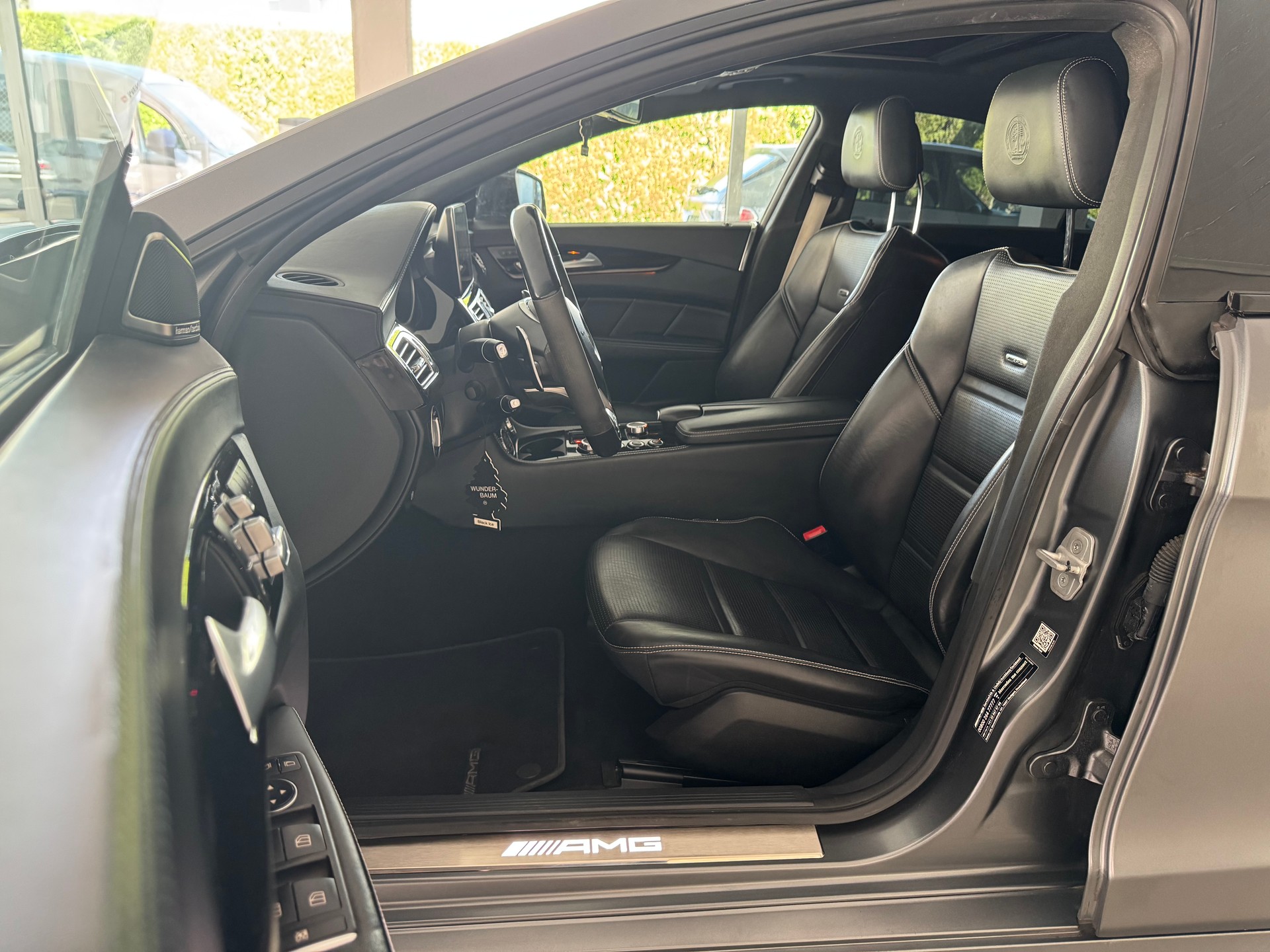 MERCEDES-BENZ CLS 63 AMG S 4Matic Speedshift MCT-image-9