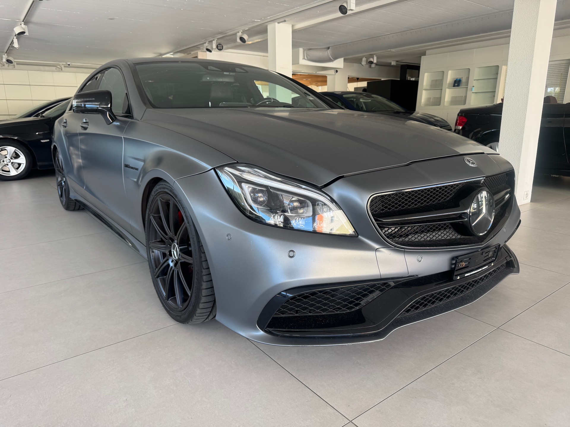 MERCEDES-BENZ CLS 63 AMG S 4Matic Speedshift MCT-showroom-element-1
