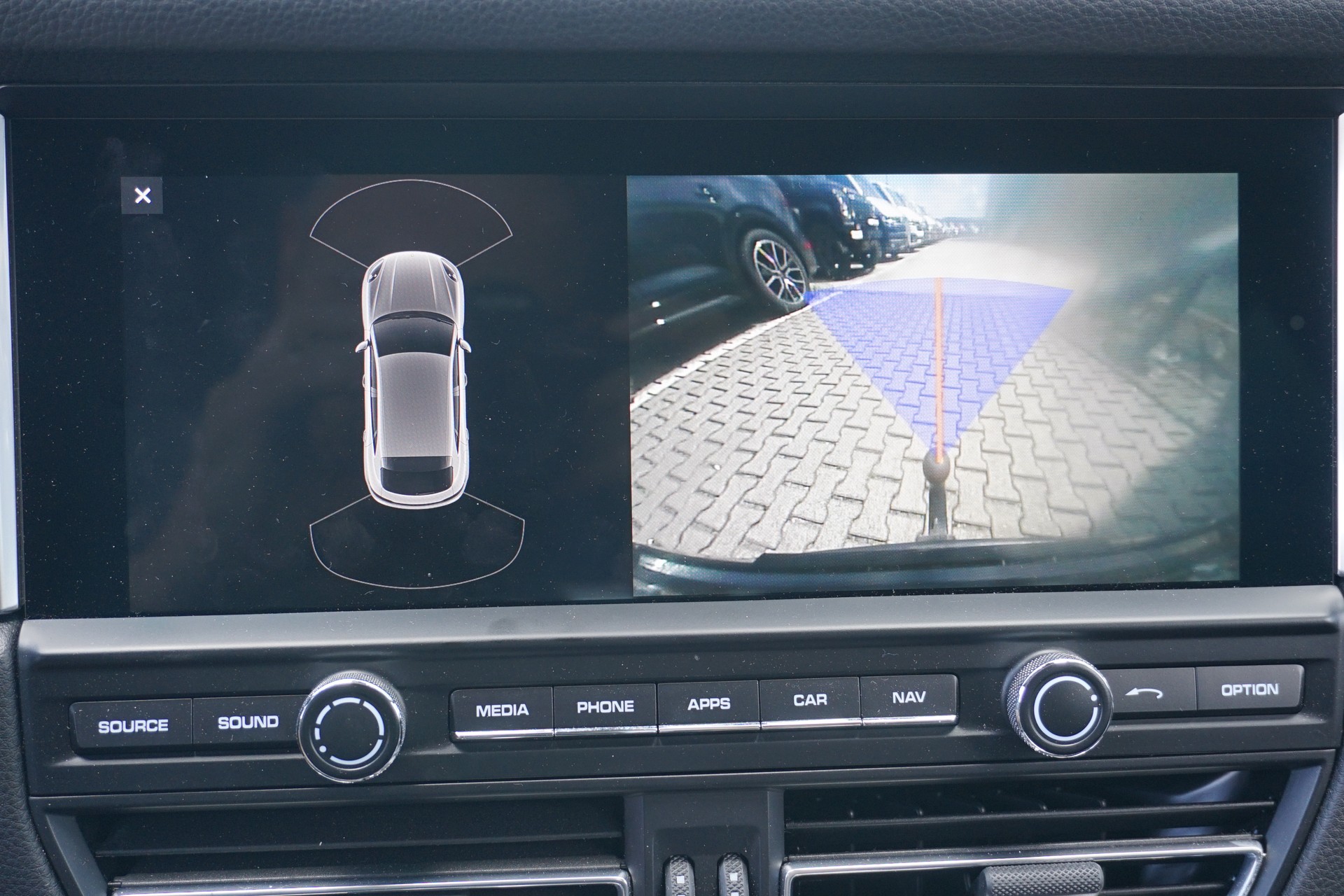 PORSCHE Macan S-image-18