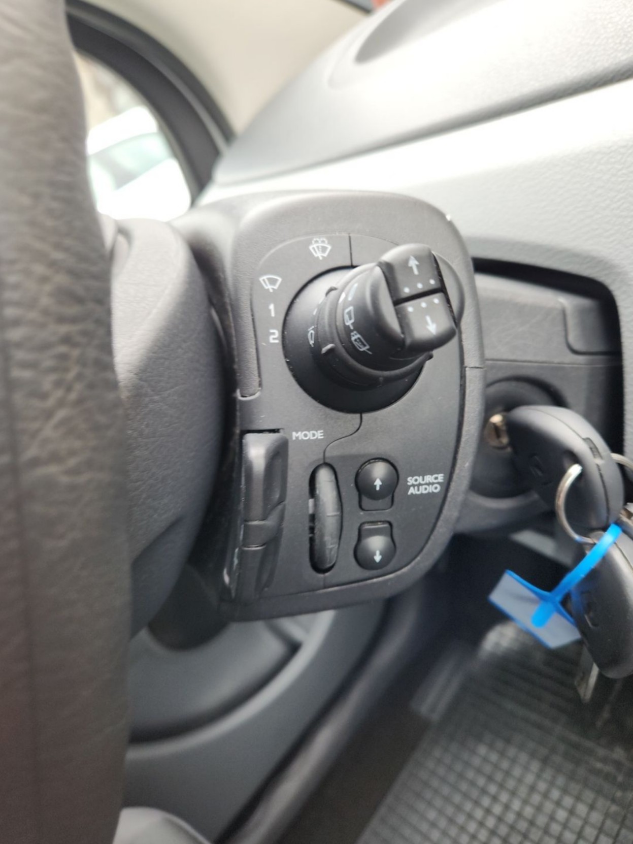 RENAULT Modus 1.6 16V Night&Day Automatic-image-11