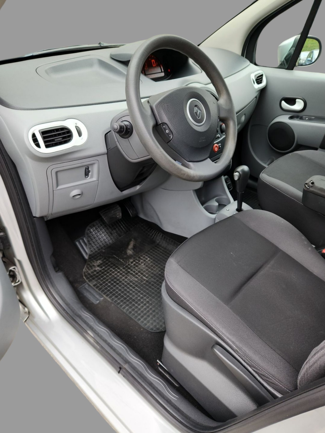 RENAULT Modus 1.6 16V Night&Day Automatic-image-12