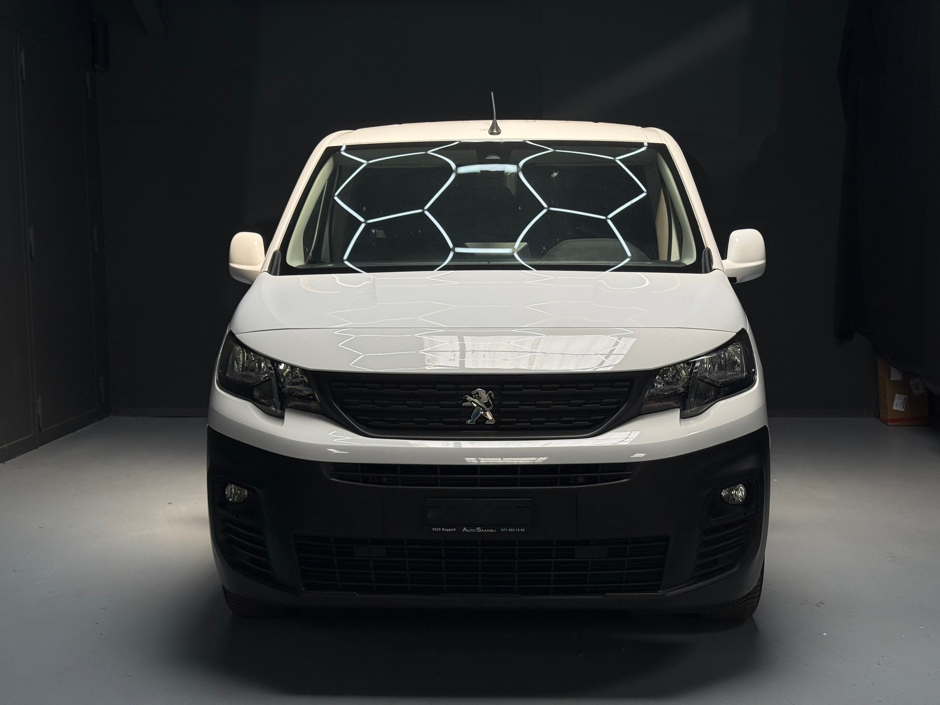 PEUGEOT Partner 1.5 Blue HDi s/s Asphalt 1000kg-image-0