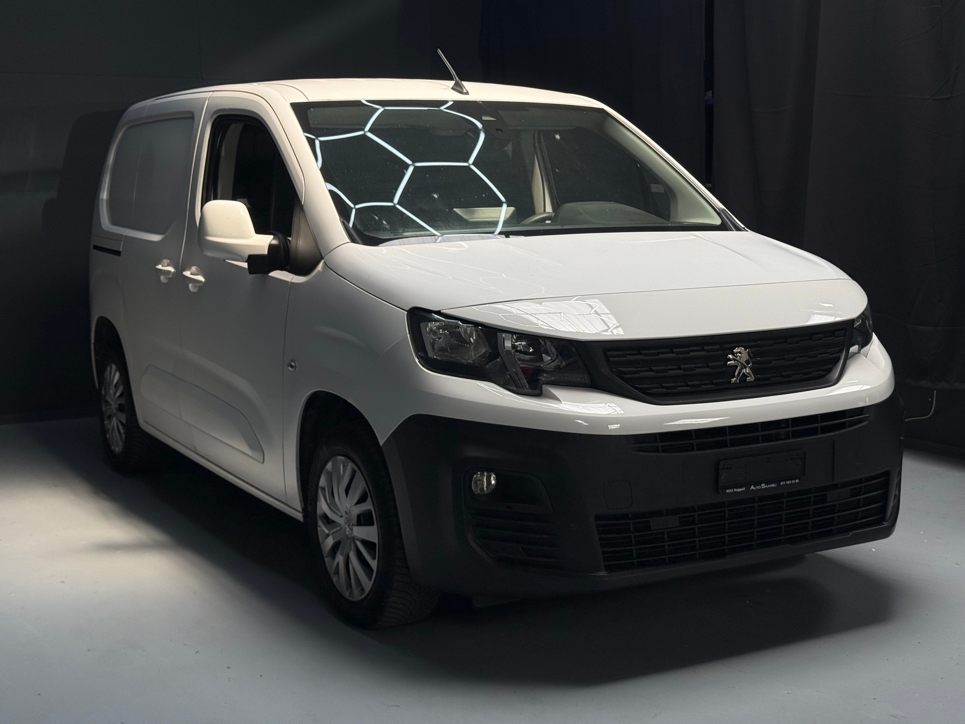 PEUGEOT Partner 1.5 Blue HDi s/s Asphalt 1000kg-image-1