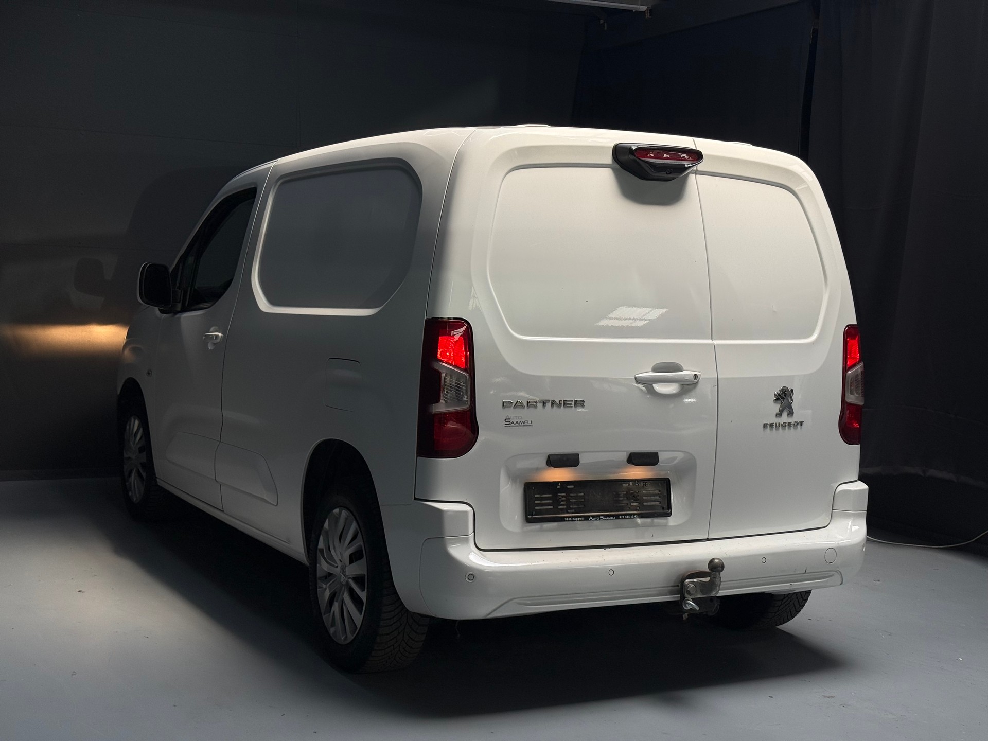 PEUGEOT Partner 1.5 Blue HDi s/s Asphalt 1000kg-image-4