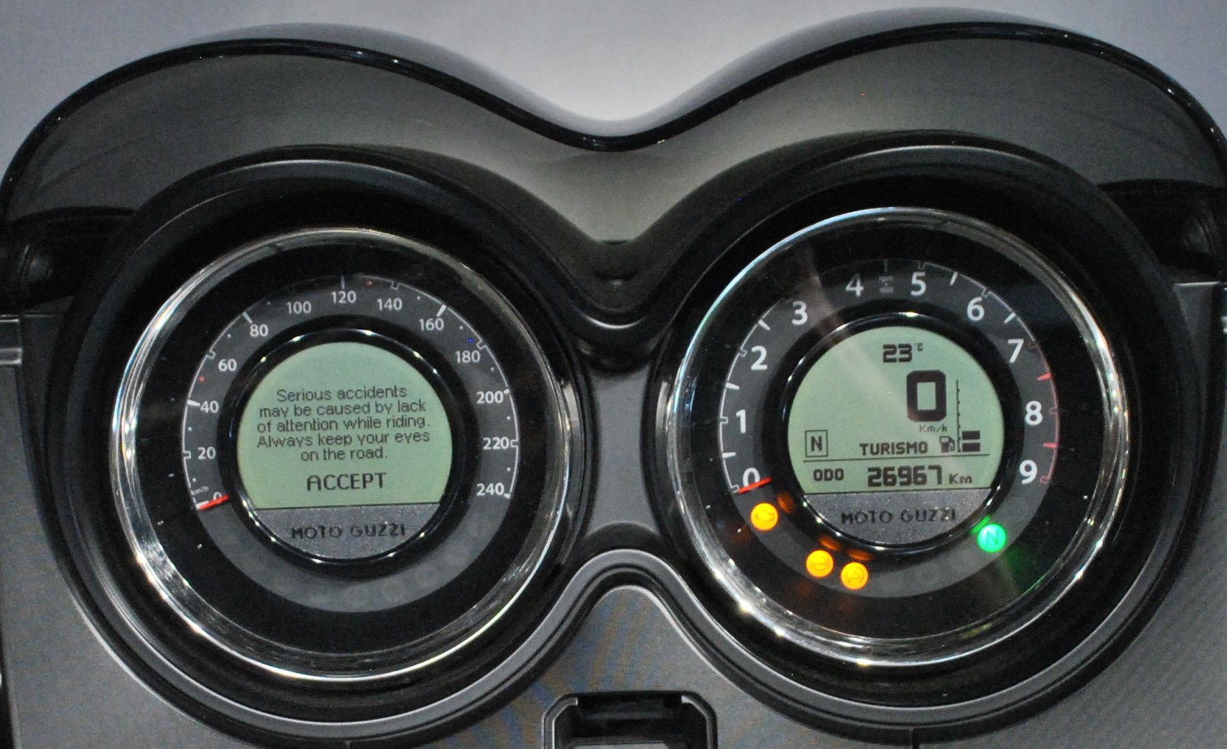 MOTO GUZZI MGX 21 1400 ABS-image-5