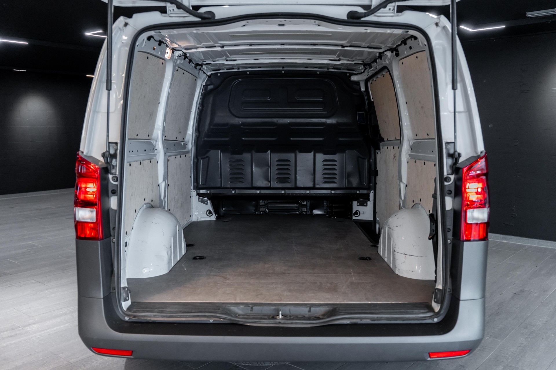 MERCEDES-BENZ Vito 116 CDI Lang 9G-Tronic Base / CH Auto / Gratis Service / Super Ausstattung-image-9
