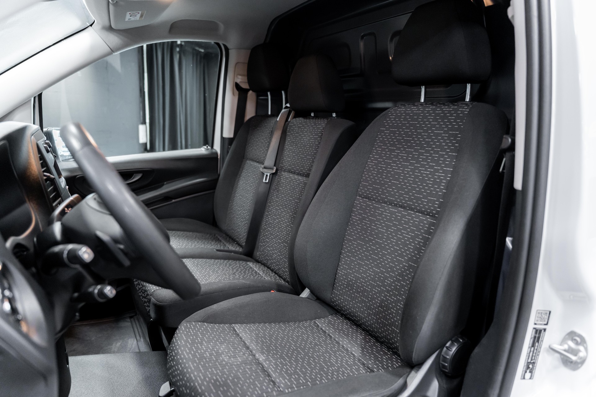 MERCEDES-BENZ Vito 116 CDI Lang 9G-Tronic Base / CH Auto / Gratis Service / Super Ausstattung-image-6