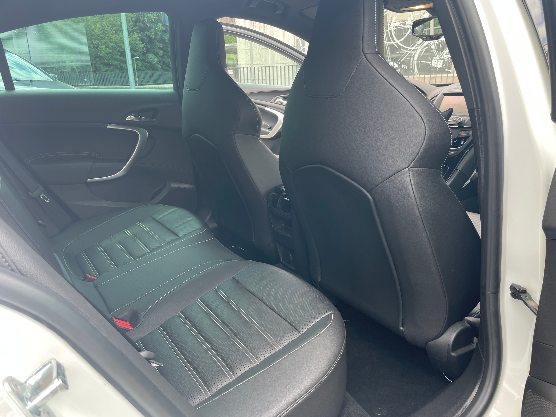 OPEL Insignia 2.8 Turbo OPC 4WD Automatic-image-13