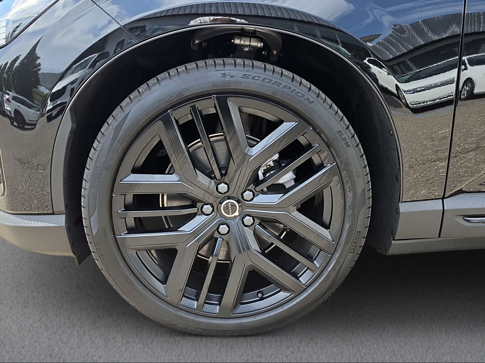 VOLVO EX60 Twin Ultra AWD-image-5