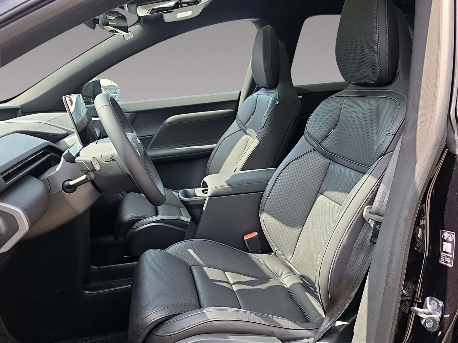 VOLVO EX60 Twin Ultra AWD-image-7