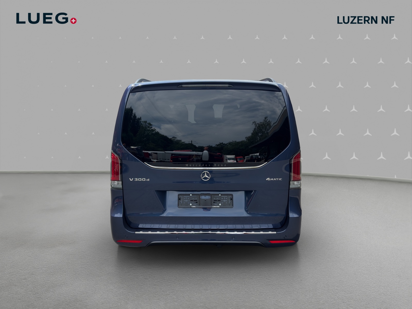 MERCEDES-BENZ V 300 d lang 4Matic Swiss Edition 9G-Tronic-image-3