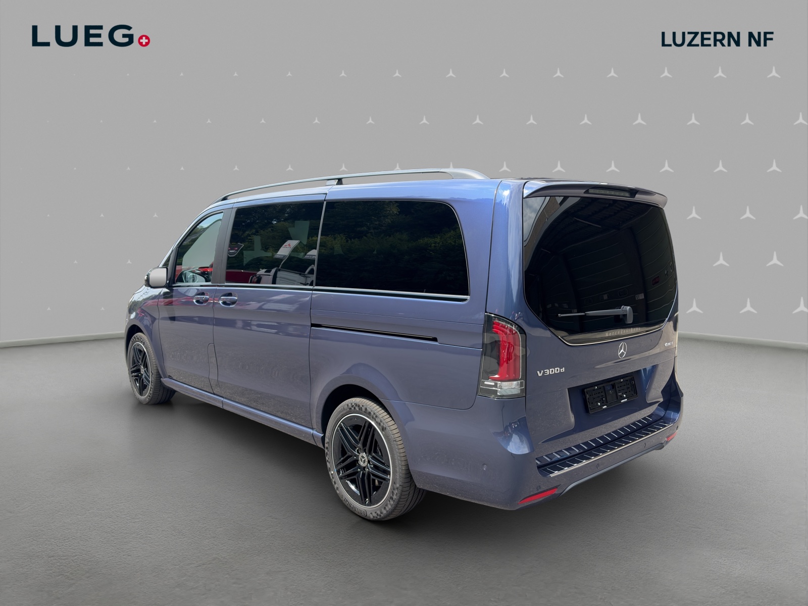MERCEDES-BENZ V 300 d lang 4Matic Swiss Edition 9G-Tronic-image-2