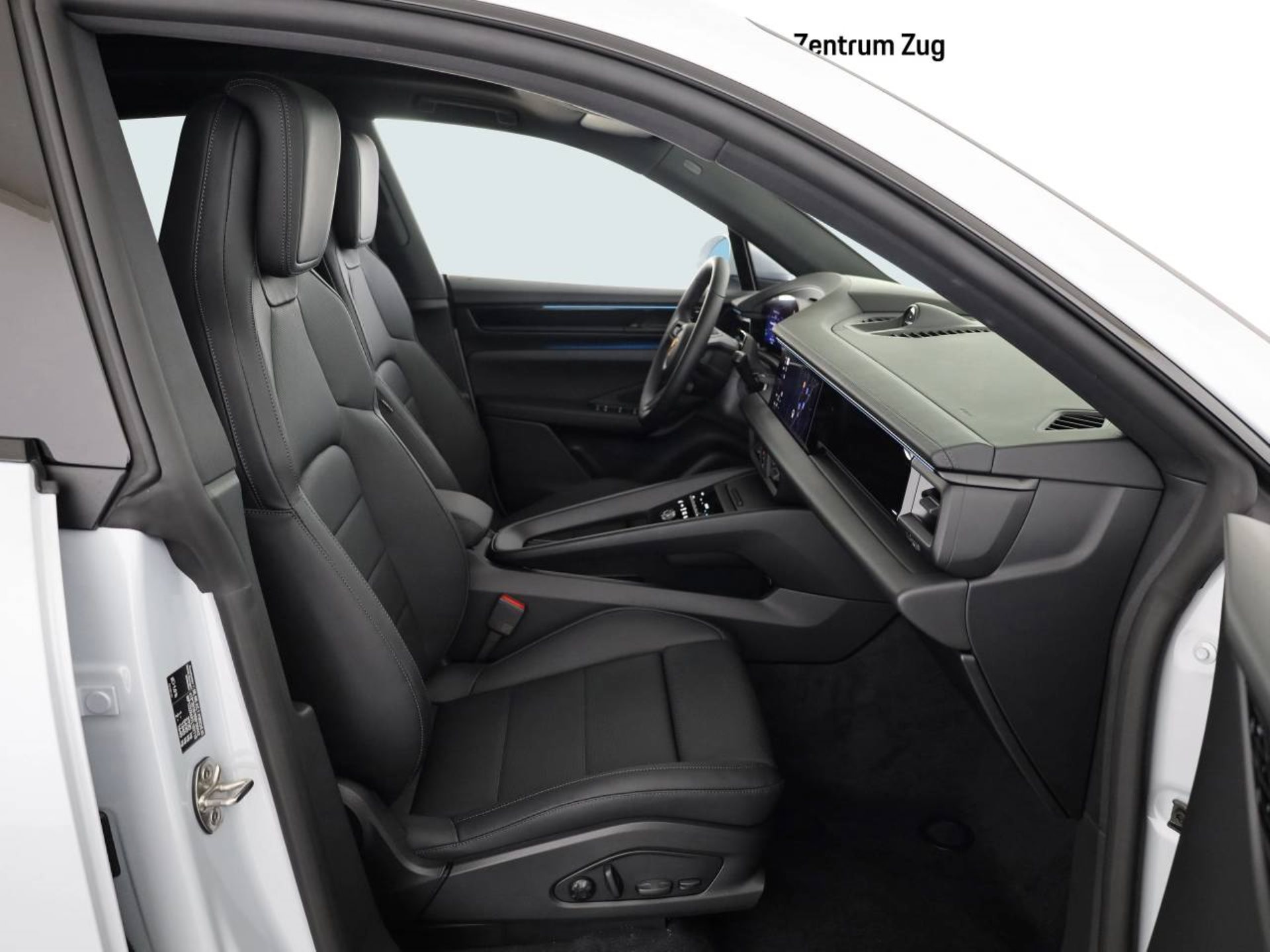 PORSCHE Macan 4S-image-9