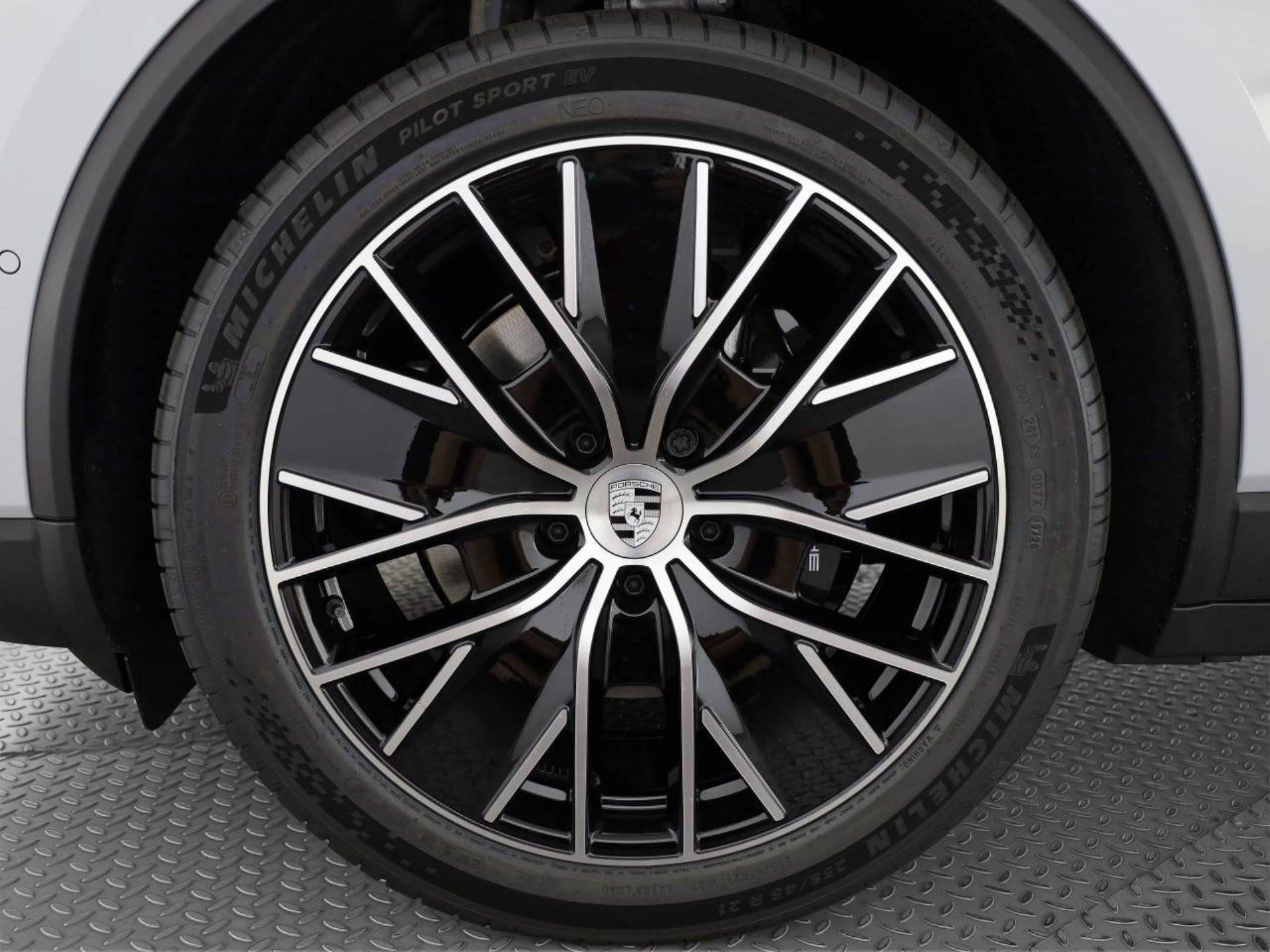 PORSCHE Macan 4S-image-7