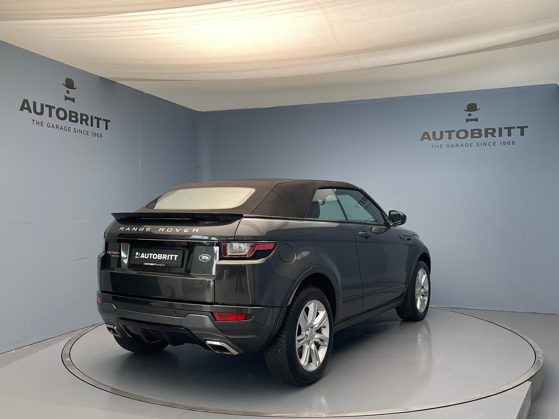 LAND ROVER Range Rover Evoque Convertible 2.0 Si4 HSE Dynamic-image-6