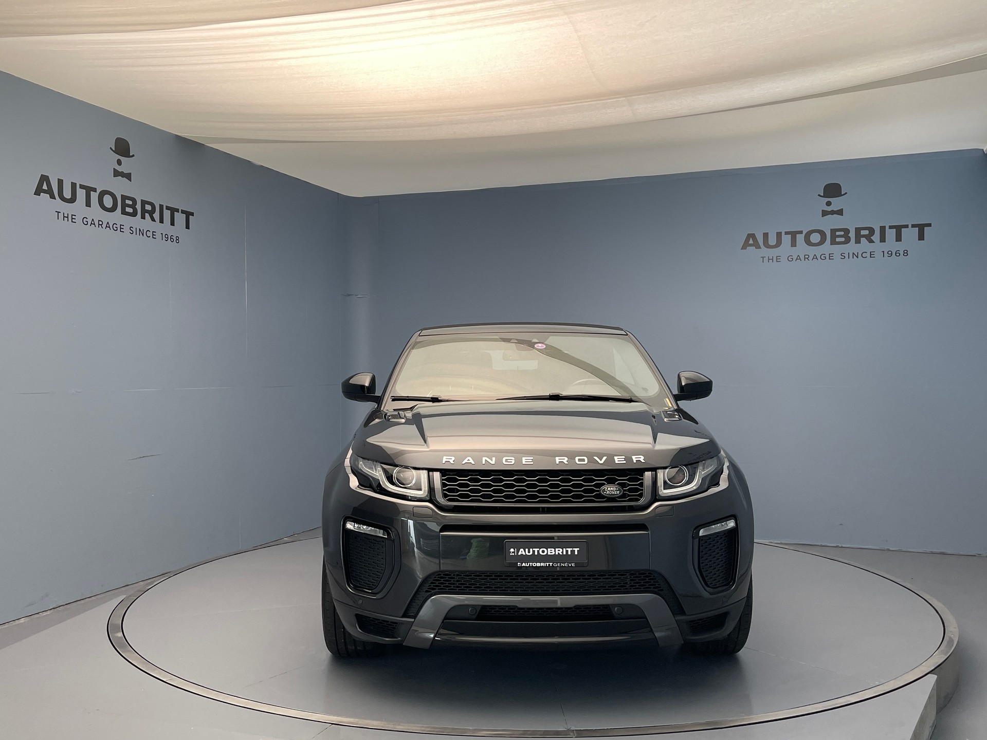 LAND ROVER Range Rover Evoque Convertible 2.0 Si4 HSE Dynamic-image-2