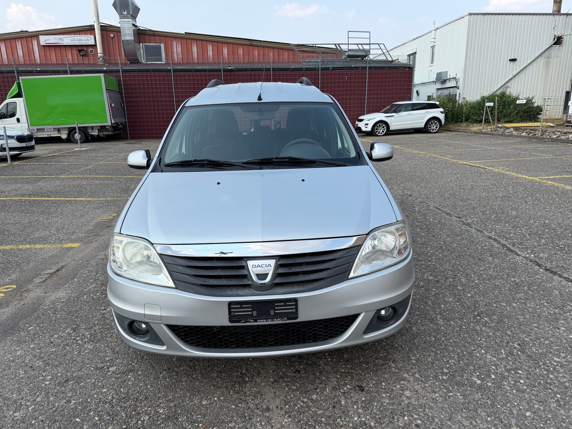 DACIA Logan 1.6 16V Lauréate-image-0