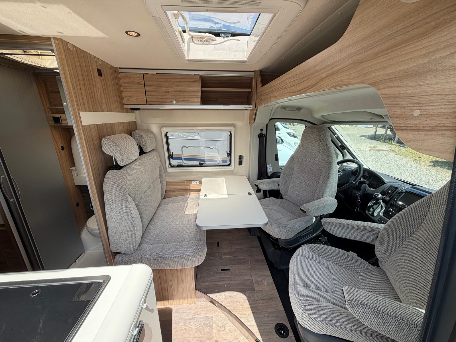 FIAT 2.3JTD 160PS *** HYMER YELLOWSTONE 640 ***9 GANG STUFENLOS***LÄNGSBETT***TOP-ANGEBOT***-image-9