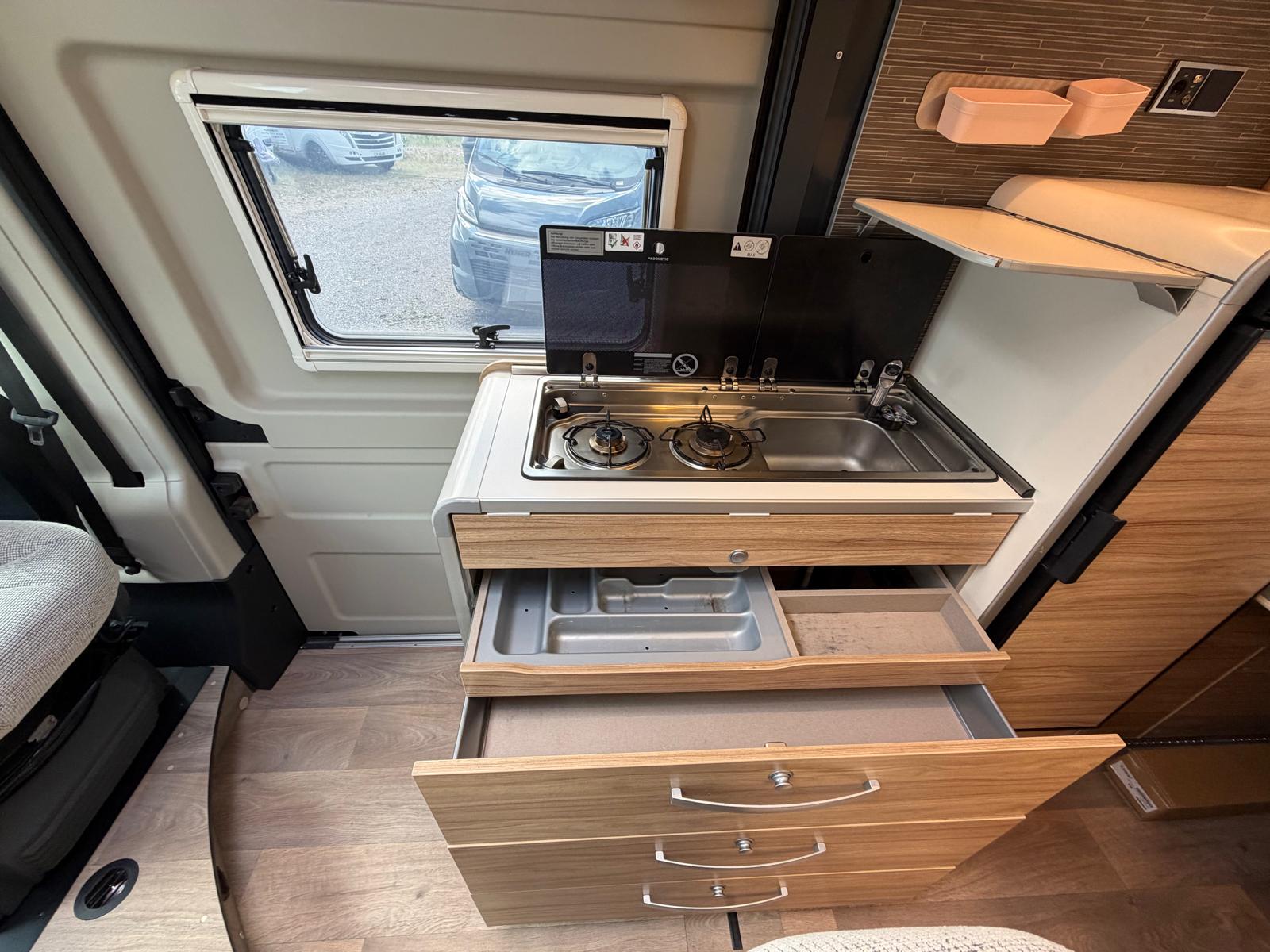 FIAT 2.3JTD 160PS *** HYMER YELLOWSTONE 640 ***9 GANG STUFENLOS***LÄNGSBETT***TOP-ANGEBOT***-image-11
