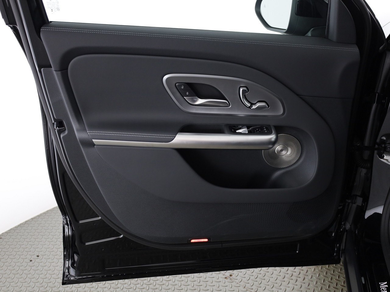 MERCEDES-BENZ GLB 220 4Matic 8G-Tronic-image-13