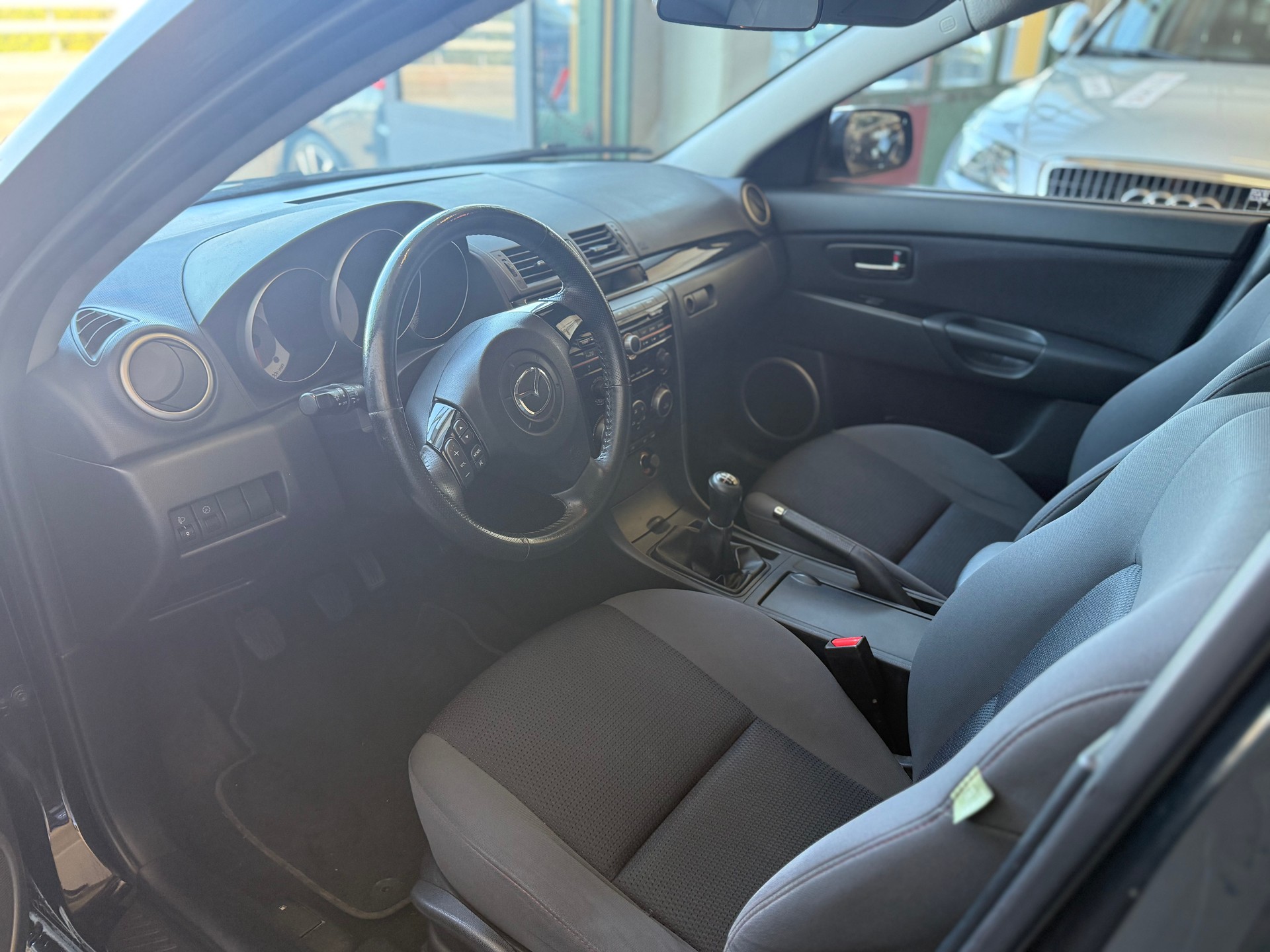 MAZDA 3 1.6 16V Confort-image-6