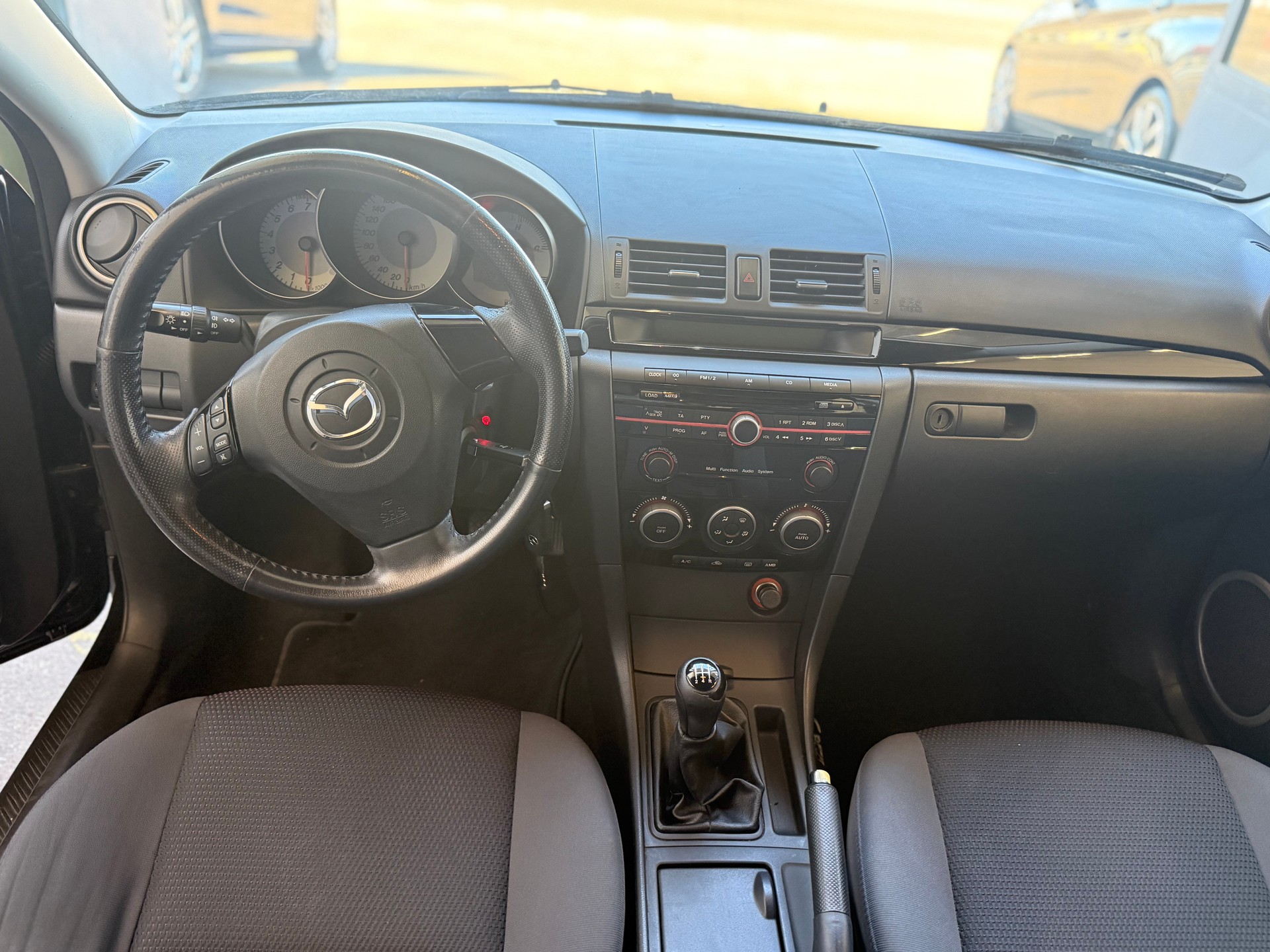 MAZDA 3 1.6 16V Confort-image-11