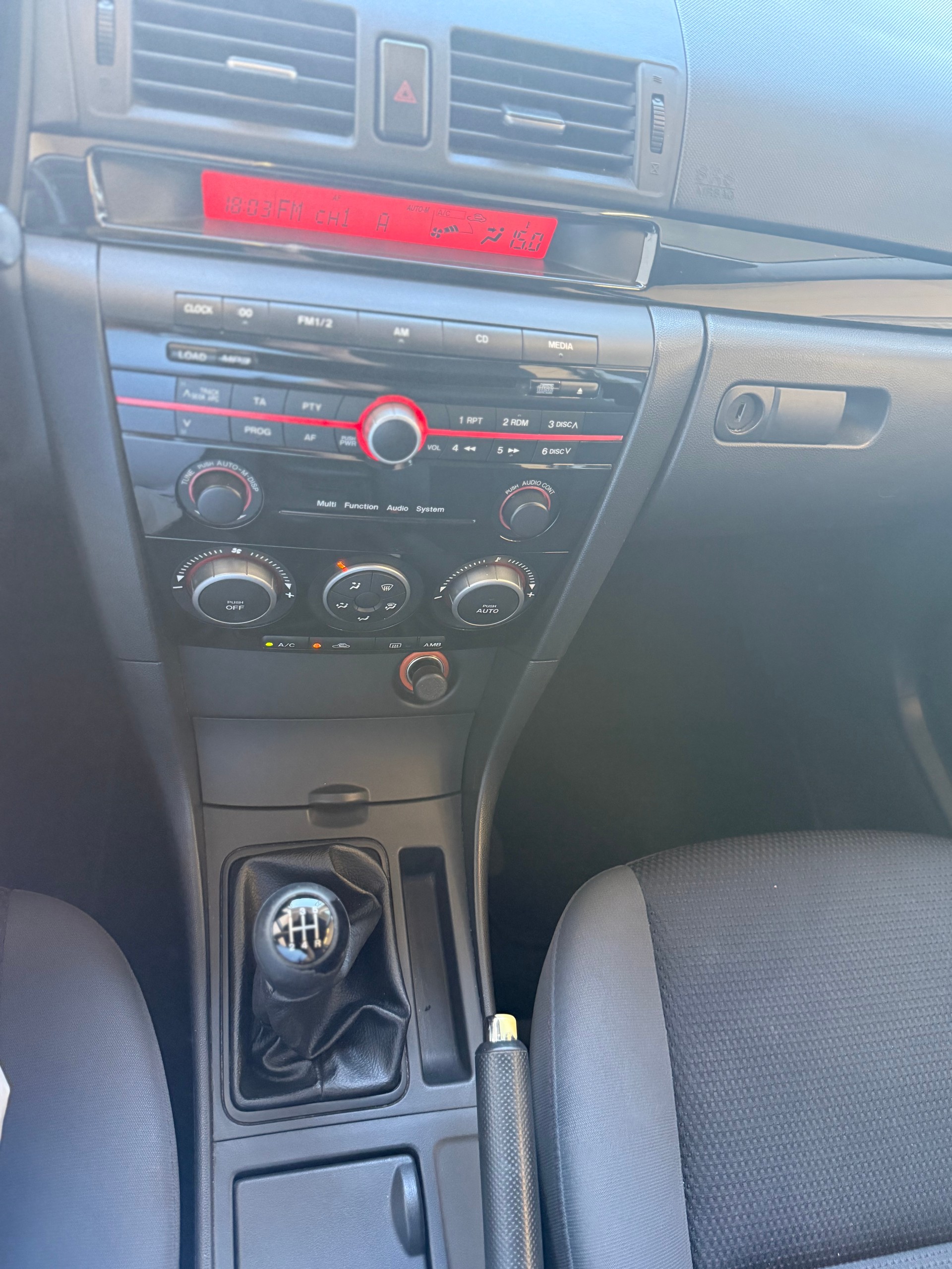 MAZDA 3 1.6 16V Confort-image-12