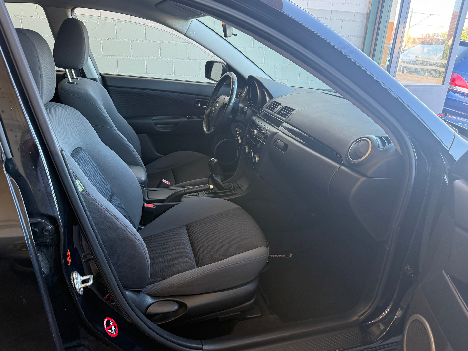 MAZDA 3 1.6 16V Confort-image-7