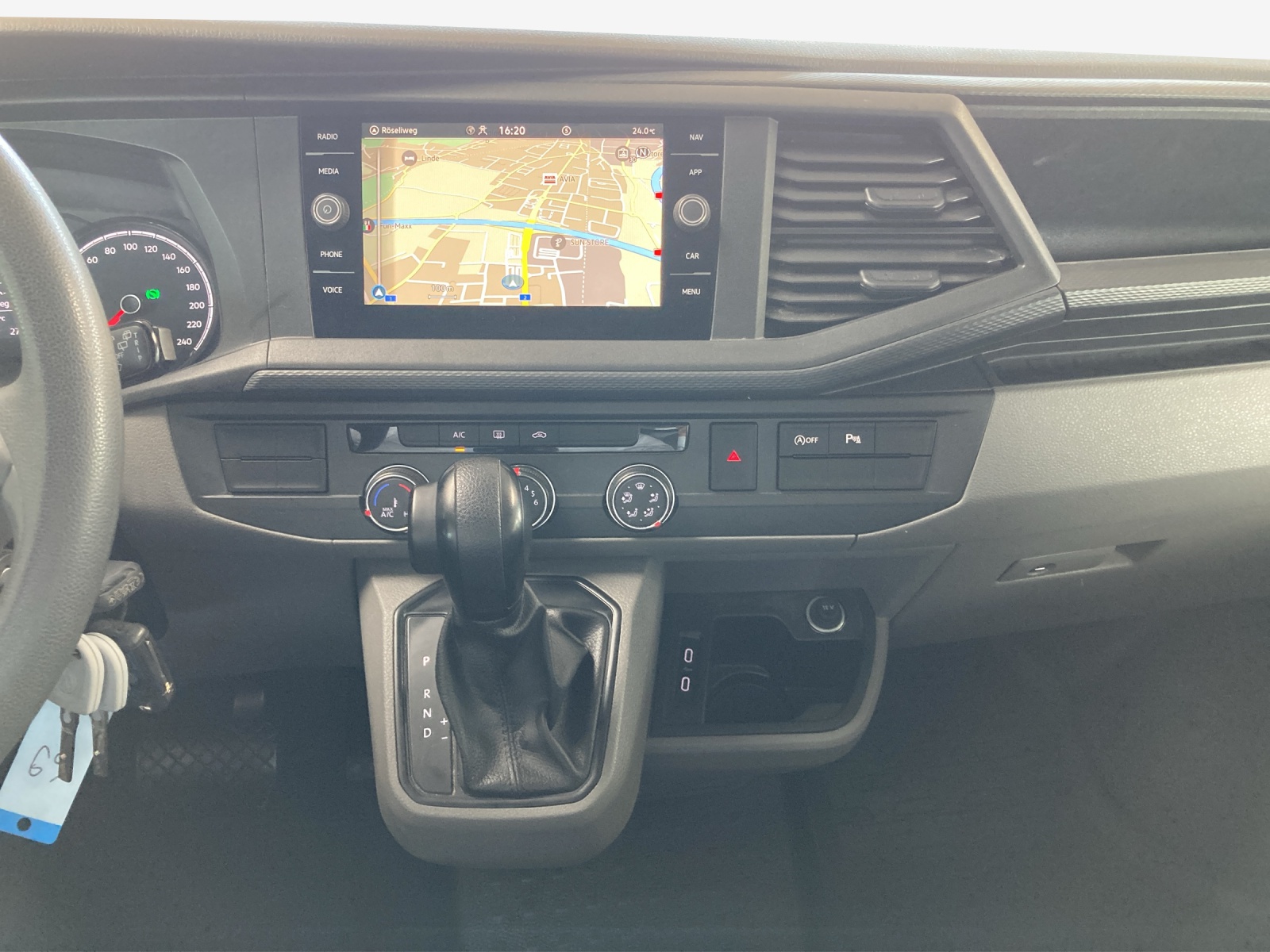 VW T6.1 2.0 TDI DSG-image-10