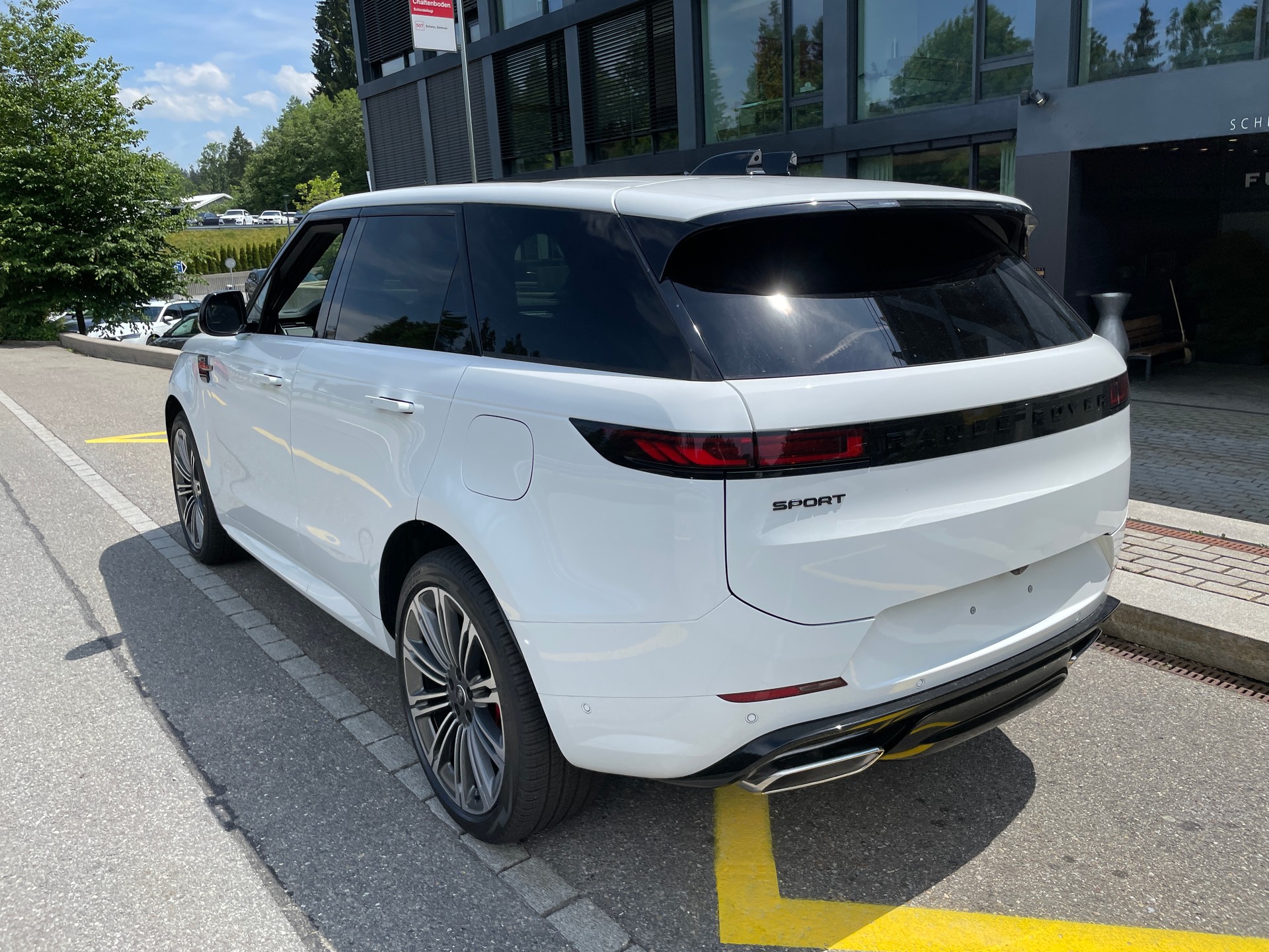 LAND ROVER Range Rover Sport P440e 3.0 Si6 PHEV Dynamic HSE Automatic-image-8