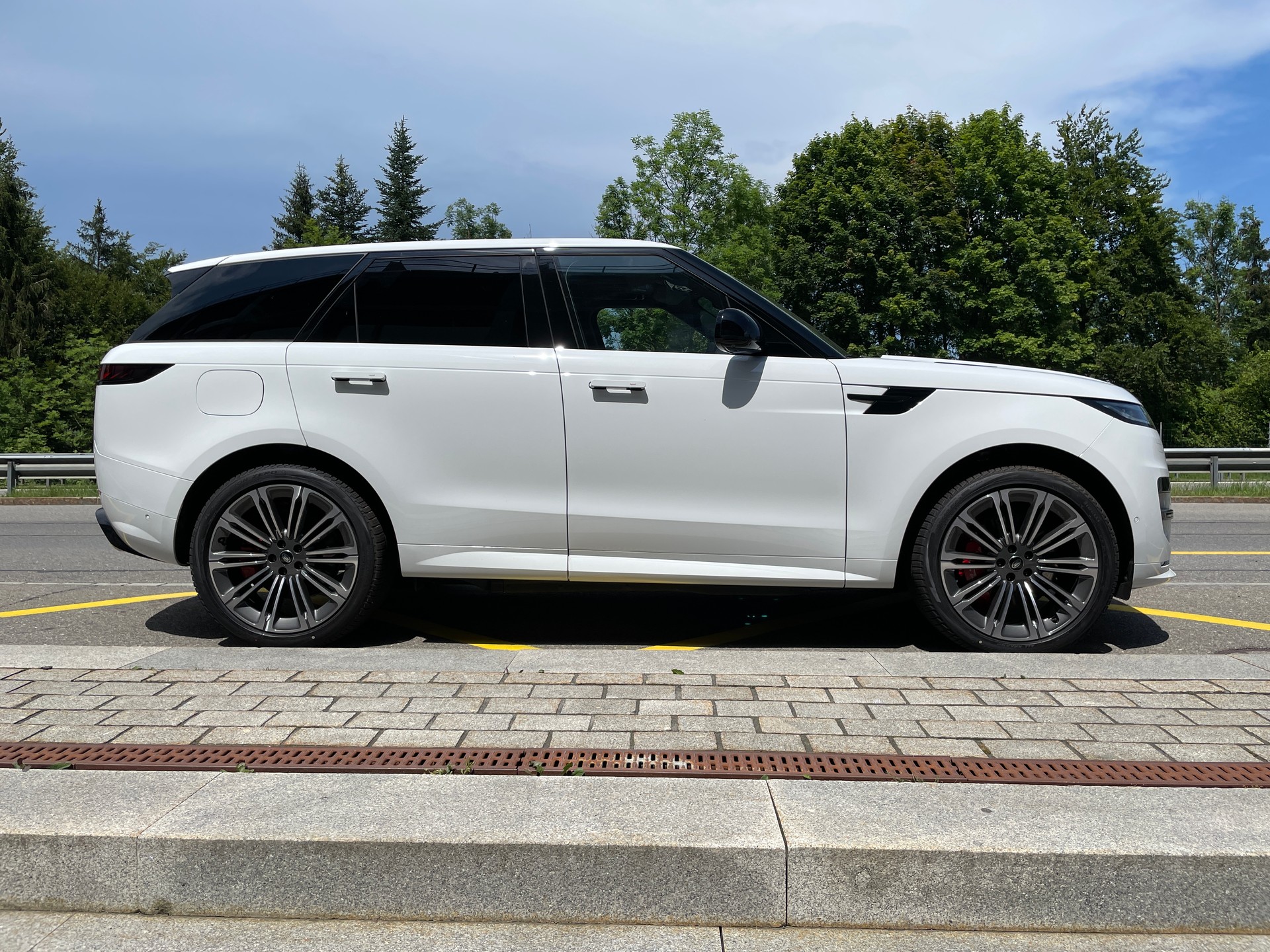 LAND ROVER Range Rover Sport P440e 3.0 Si6 PHEV Dynamic HSE Automatic-image-3