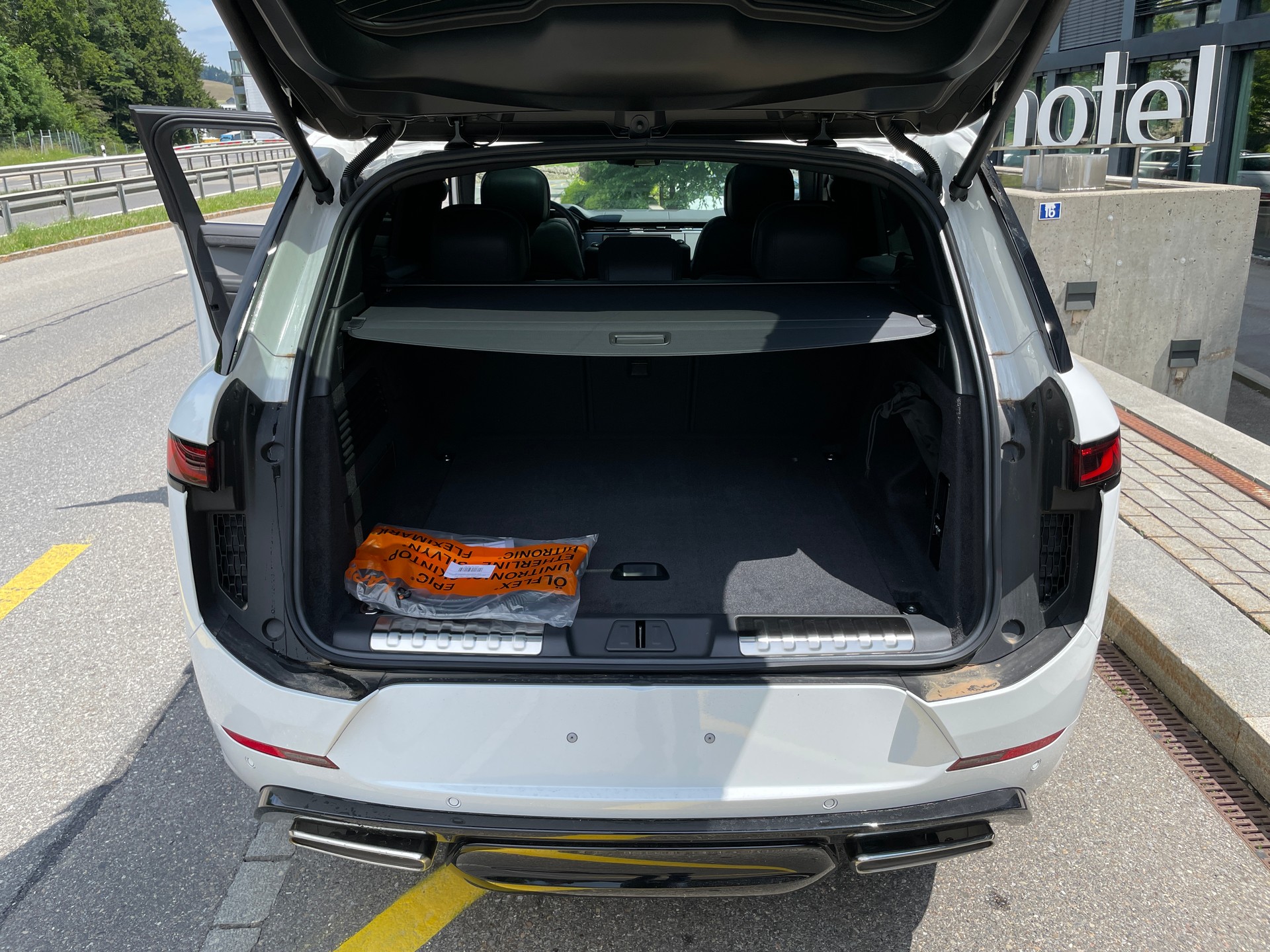 LAND ROVER Range Rover Sport P440e 3.0 Si6 PHEV Dynamic HSE Automatic-image-6