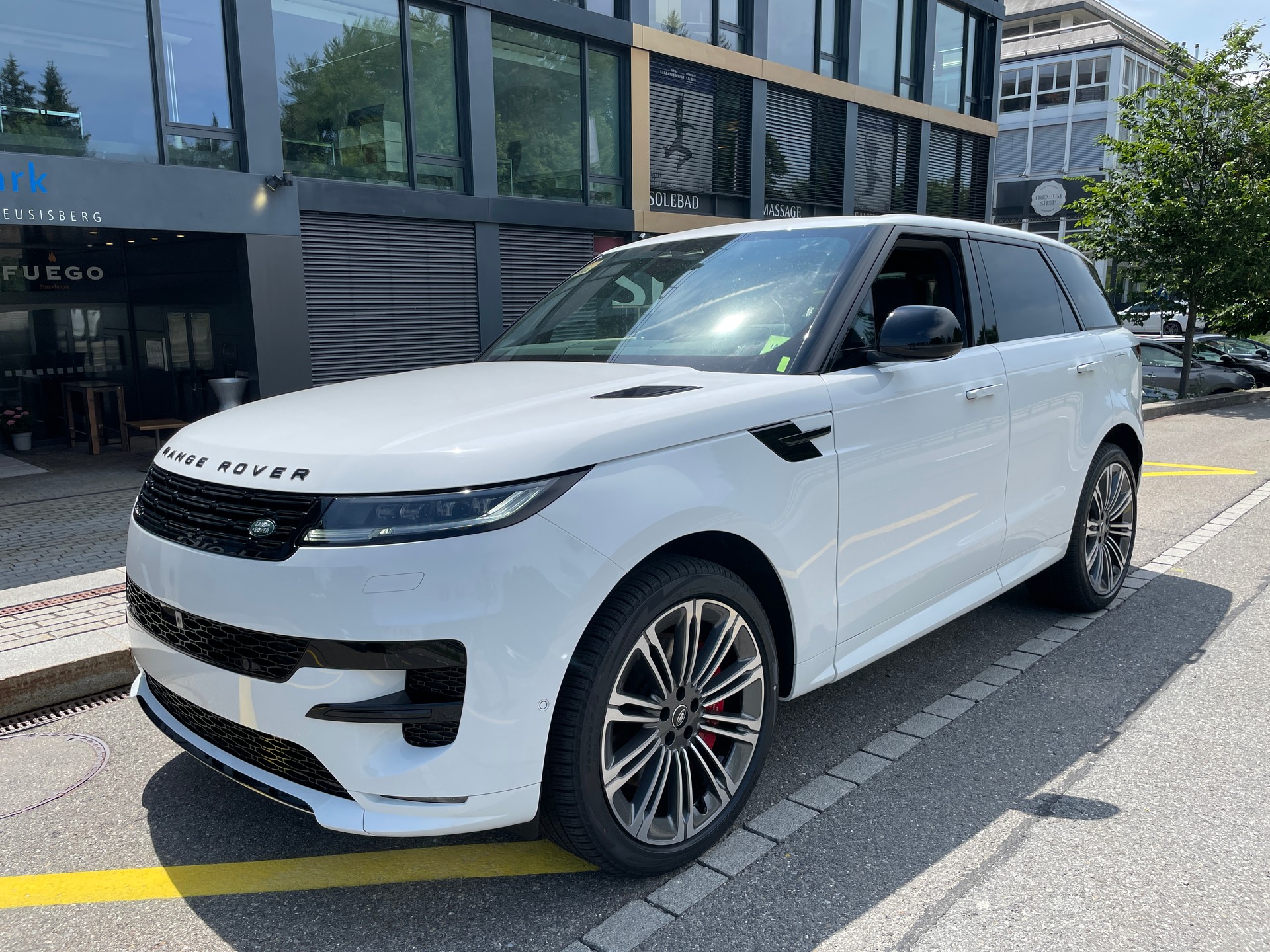 LAND ROVER Range Rover Sport P440e 3.0 Si6 PHEV Dynamic HSE Automatic-image-0