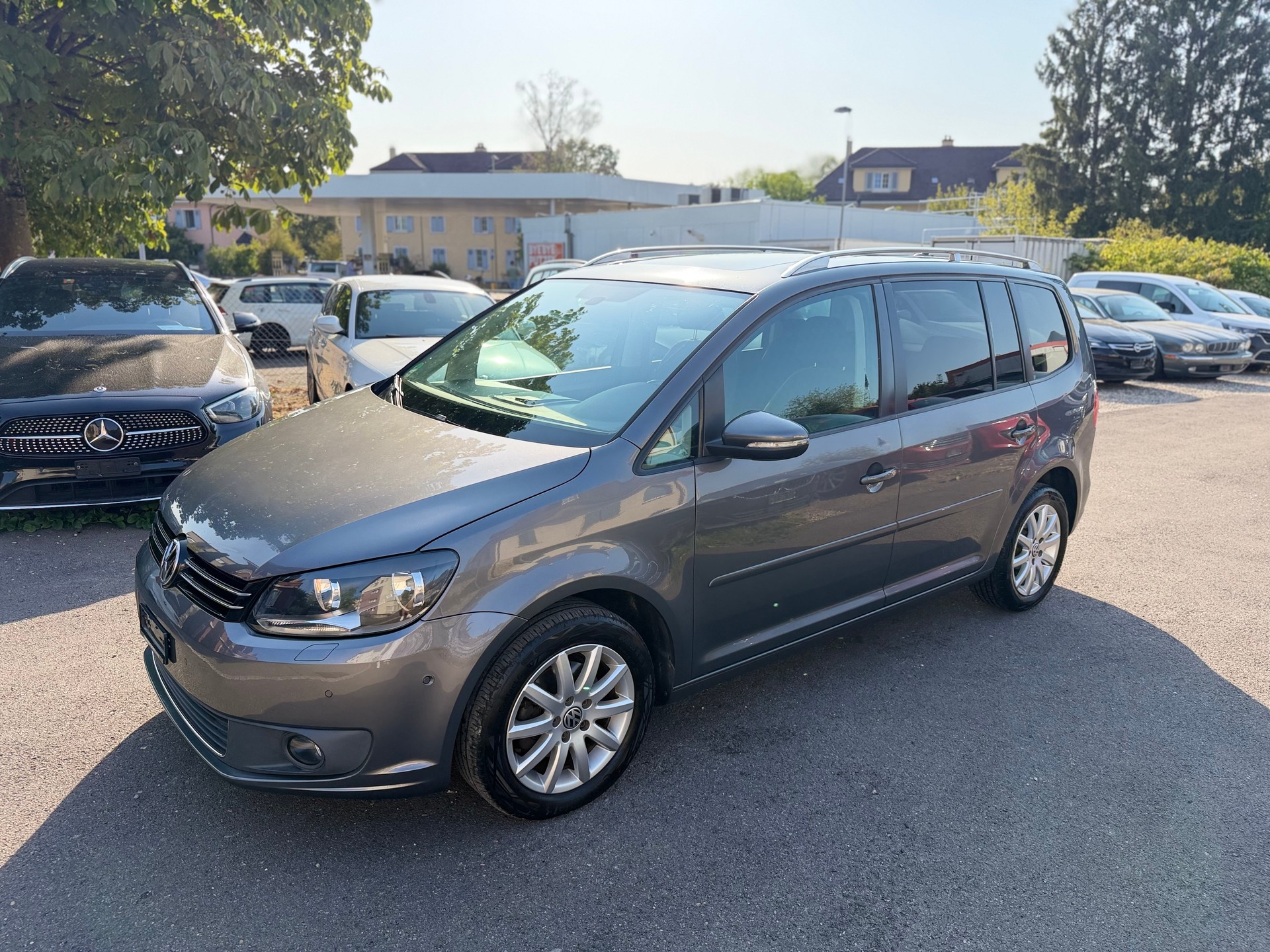 VW Touran 1.4 TSI Trendline DSG-image-1