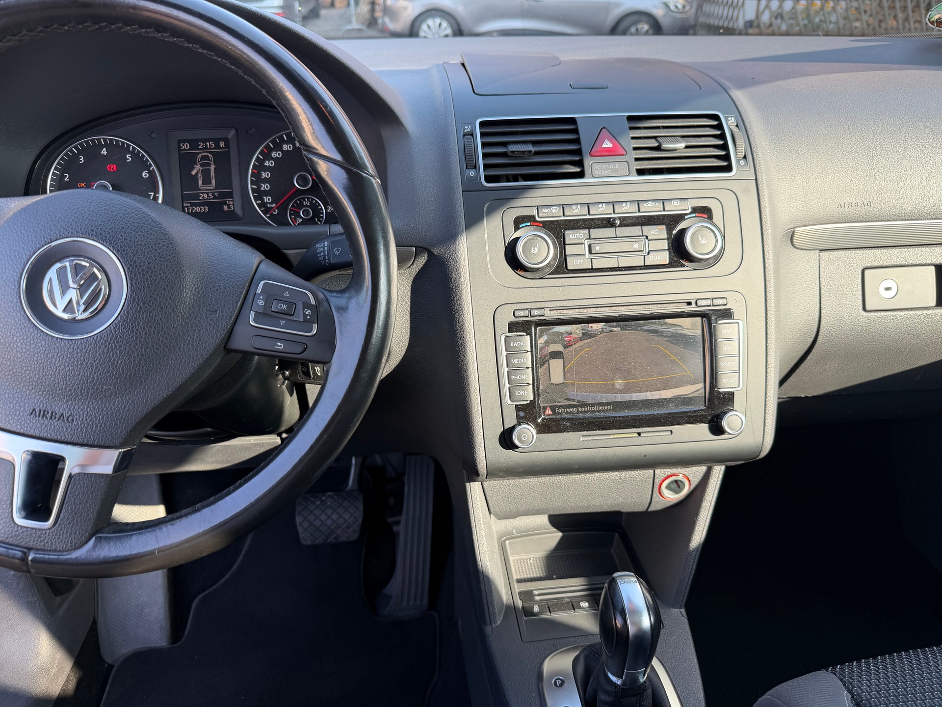 VW Touran 1.4 TSI Trendline DSG-image-10
