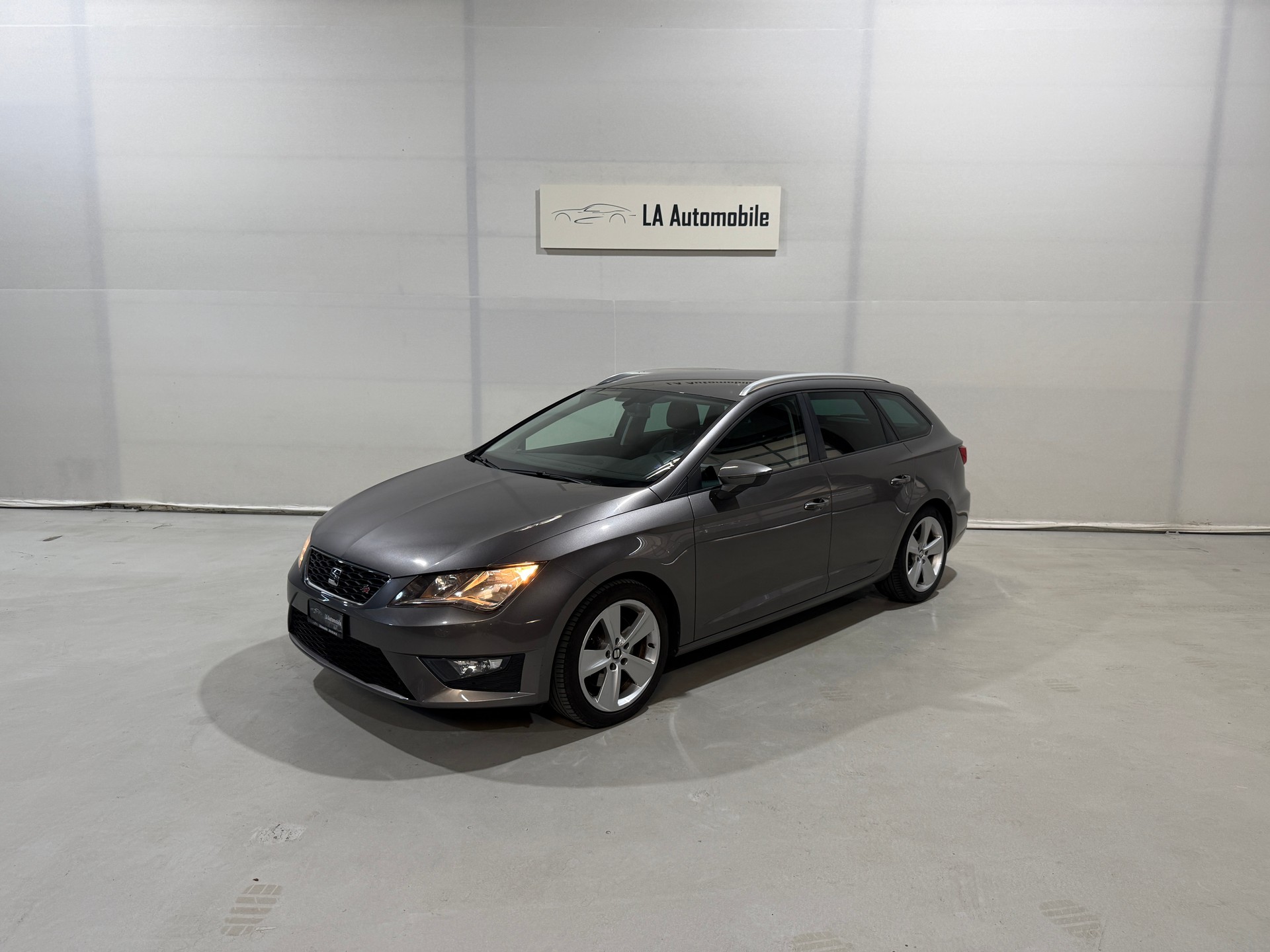 SEAT Leon ST 1.8 TSI FR-image-1