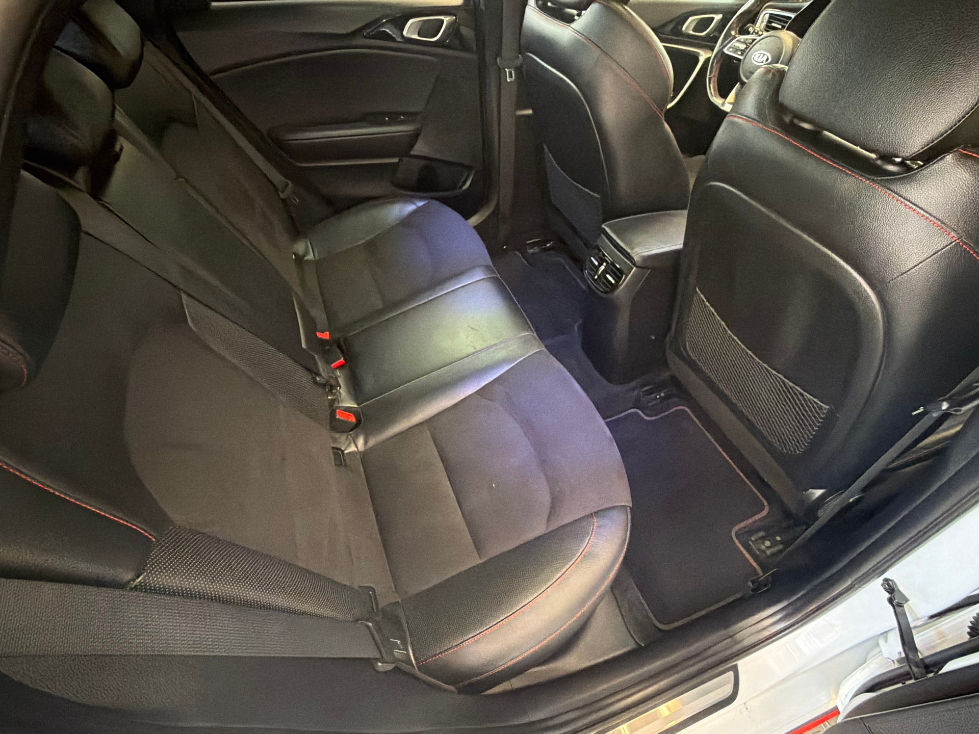 KIA Ceed 1.6 T-GDi GT DCT-image-12