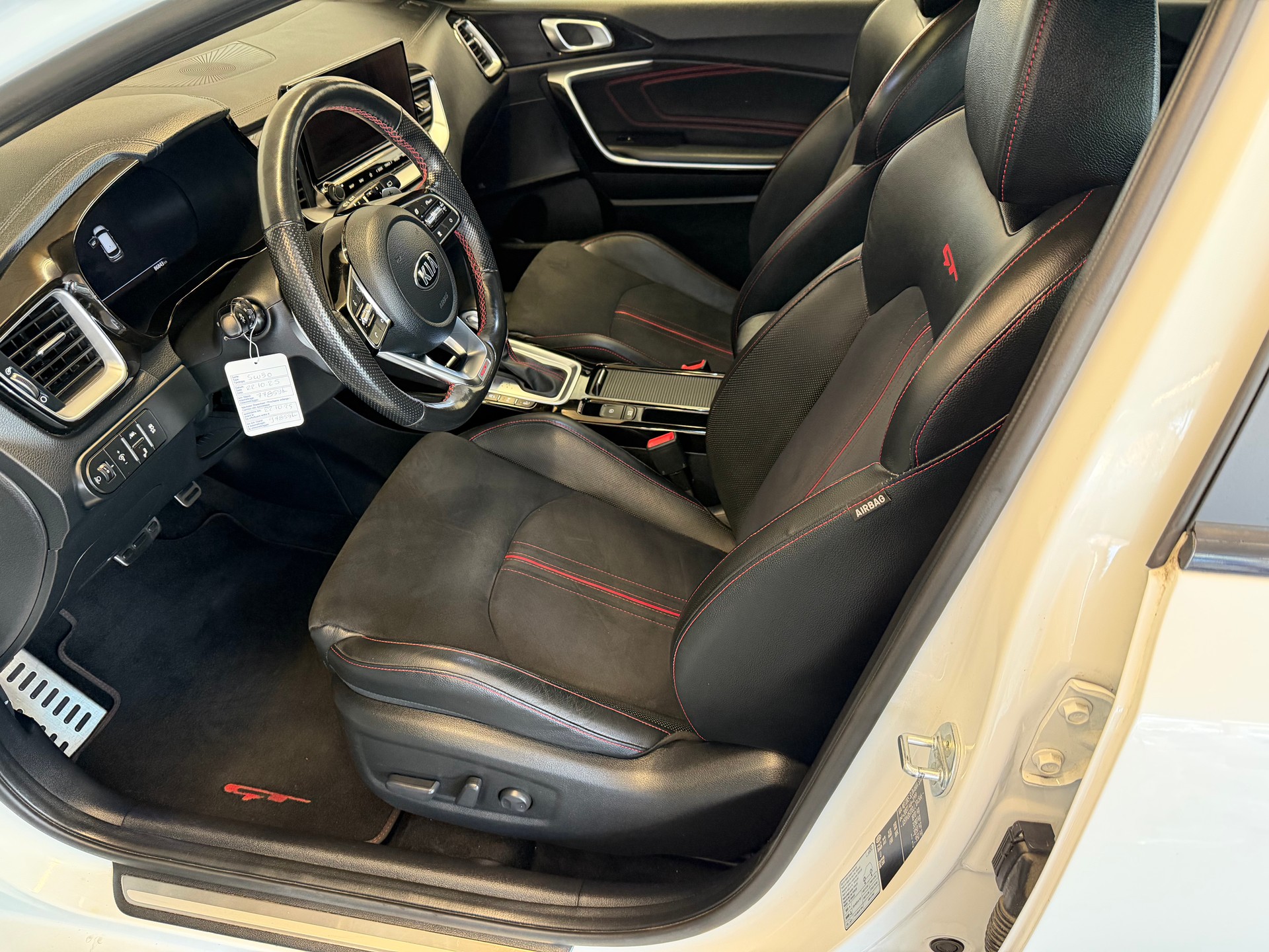 KIA Ceed 1.6 T-GDi GT DCT-image-9