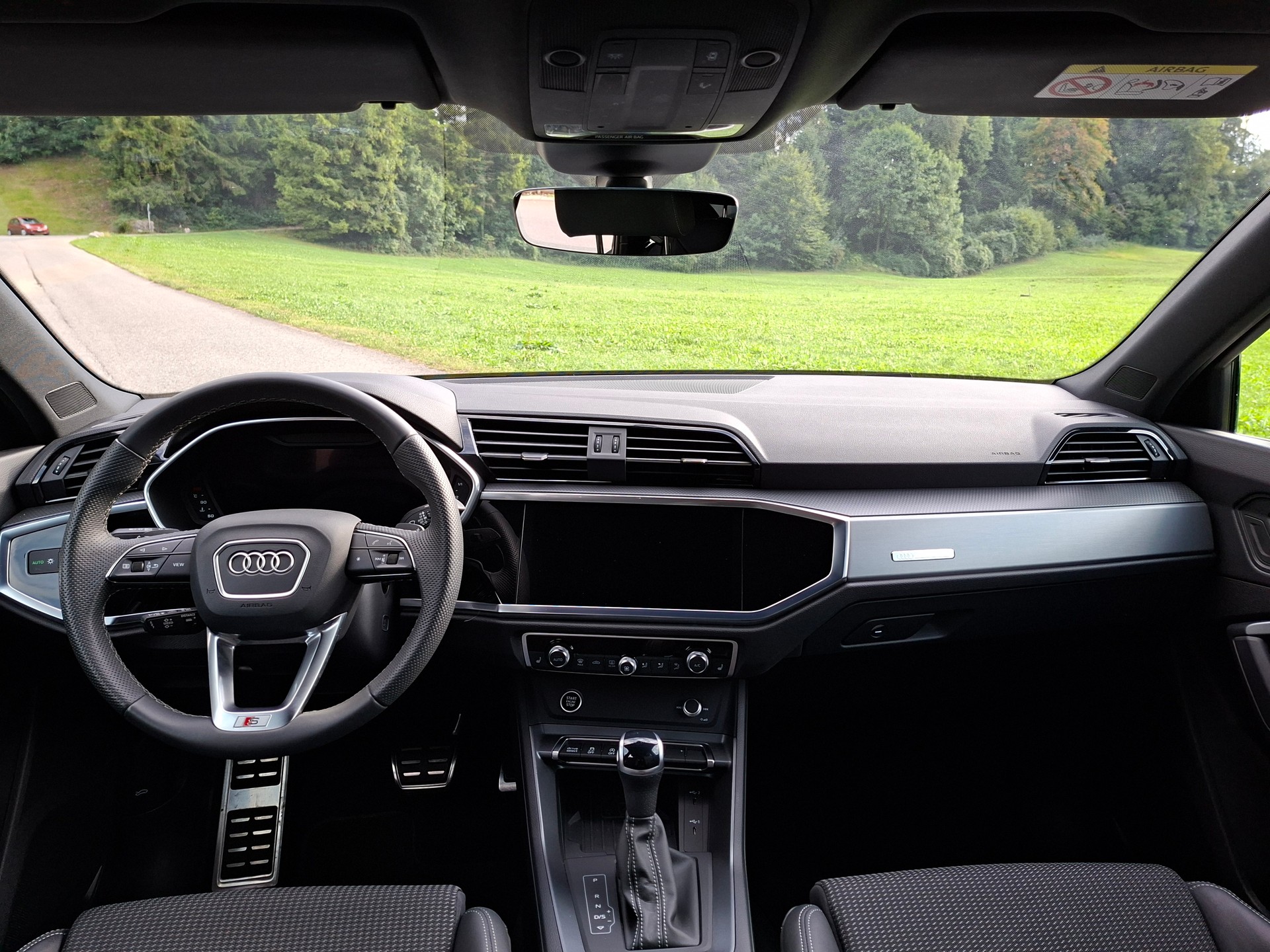 AUDI Q3 Sportback 35 TFSI Attraction S-tronic-image-8