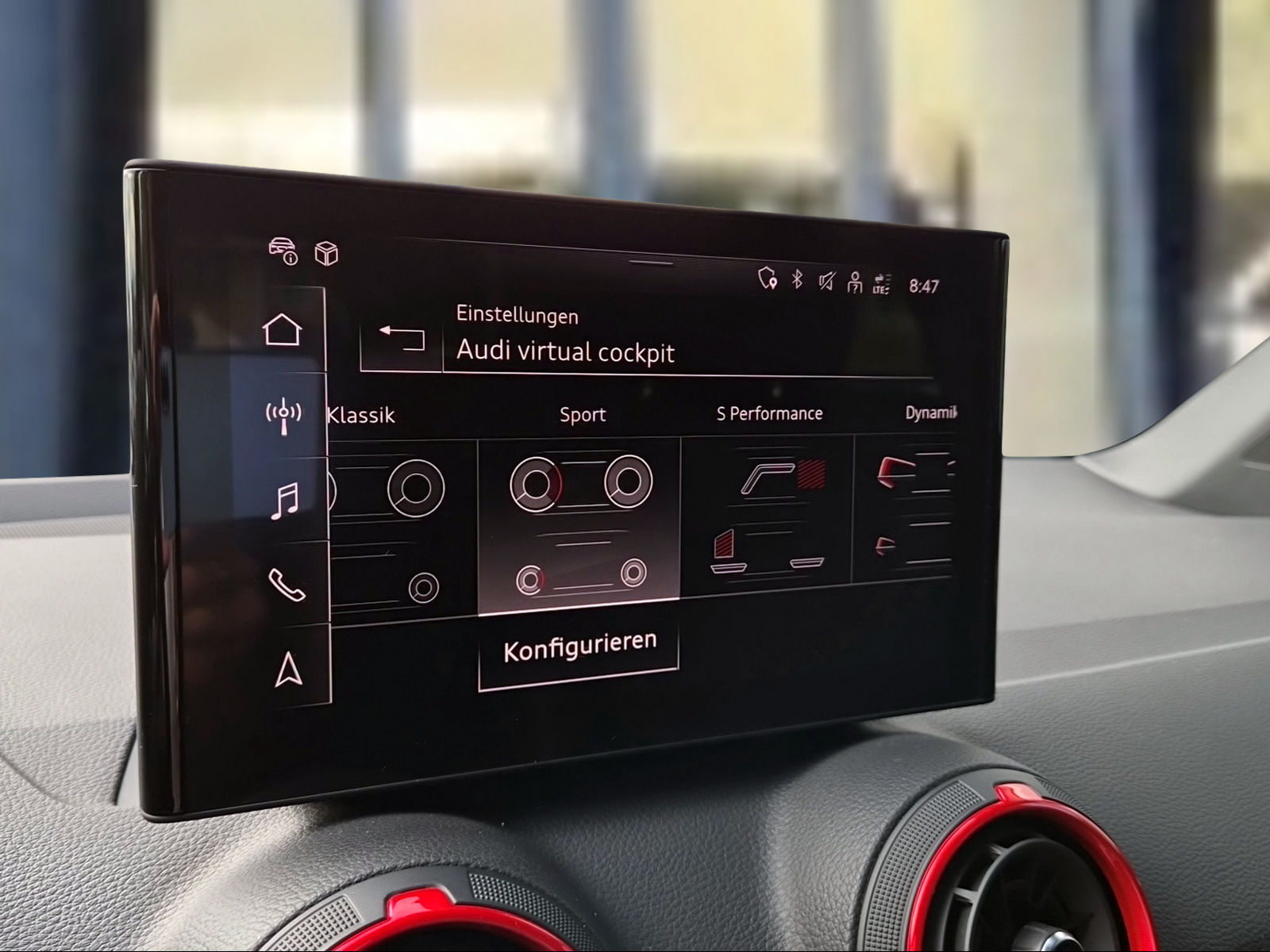 AUDI SQ2 TFSI quattro S-tronic Pfeilgrau Perleffekt-image-13