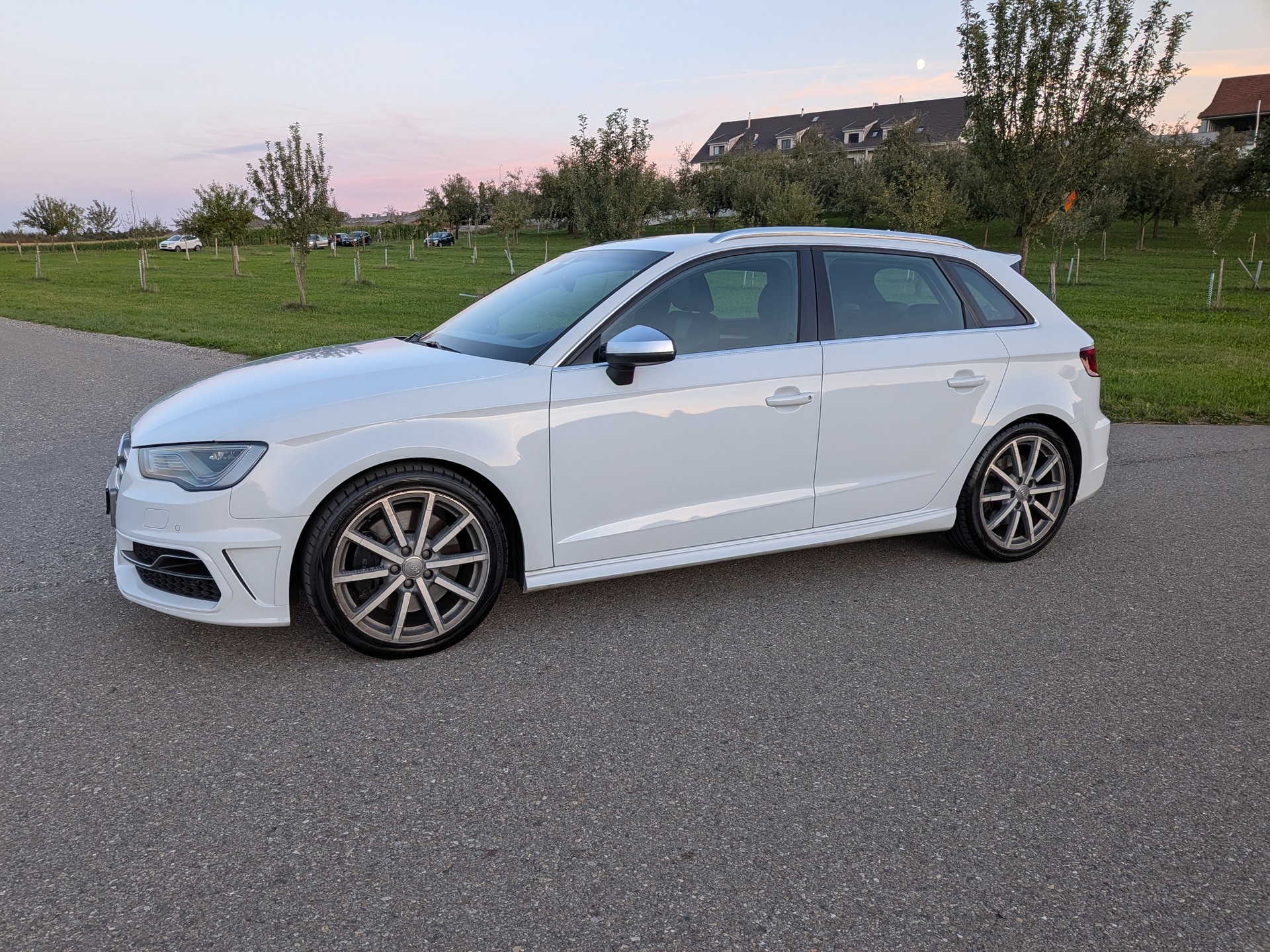 AUDI S3 Sportback 2.0 TFSI quattro S-tronic-image-2