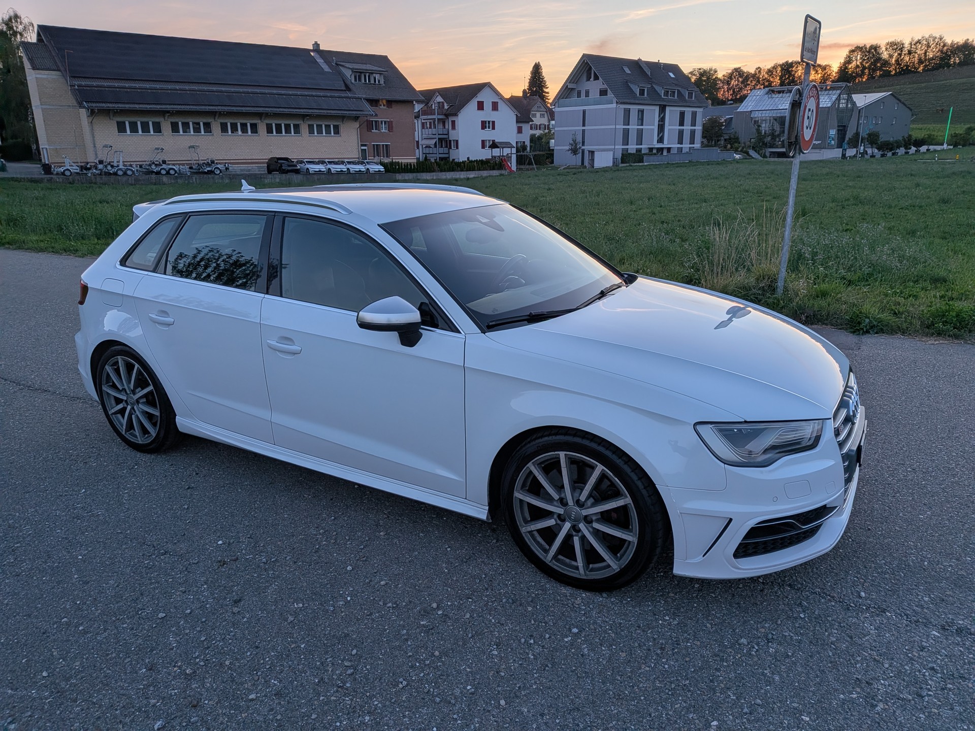 AUDI S3 Sportback 2.0 TFSI quattro S-tronic-image-7